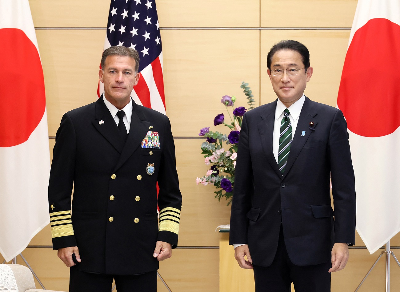 会见美军印太司令阿奎利诺