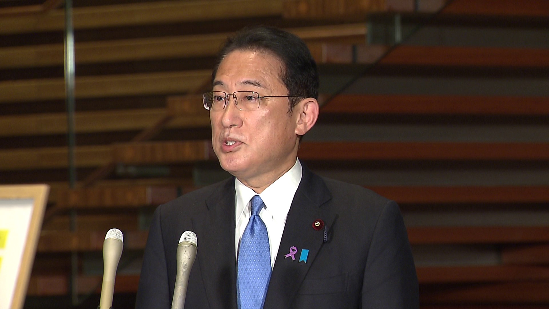 关于与安倍前总理会谈的记者会