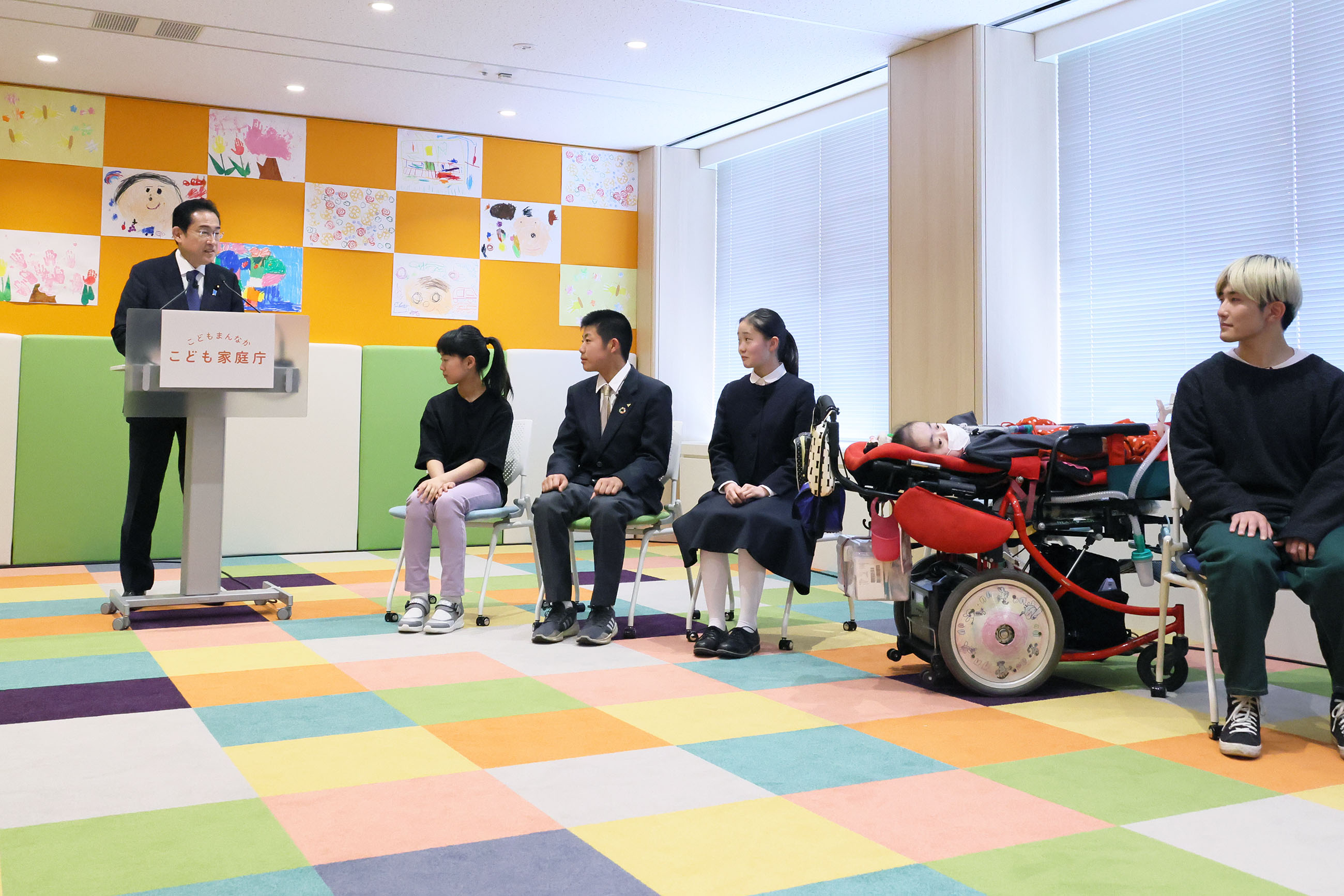 出席儿童家庭厅成立典礼