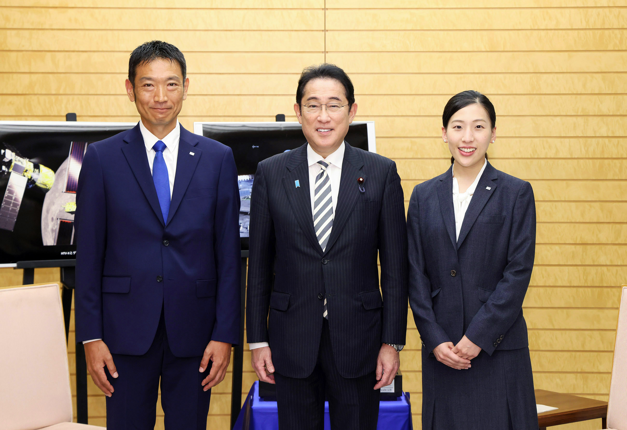 会见候选宇航员诹访理及候选宇航员米田Ayu