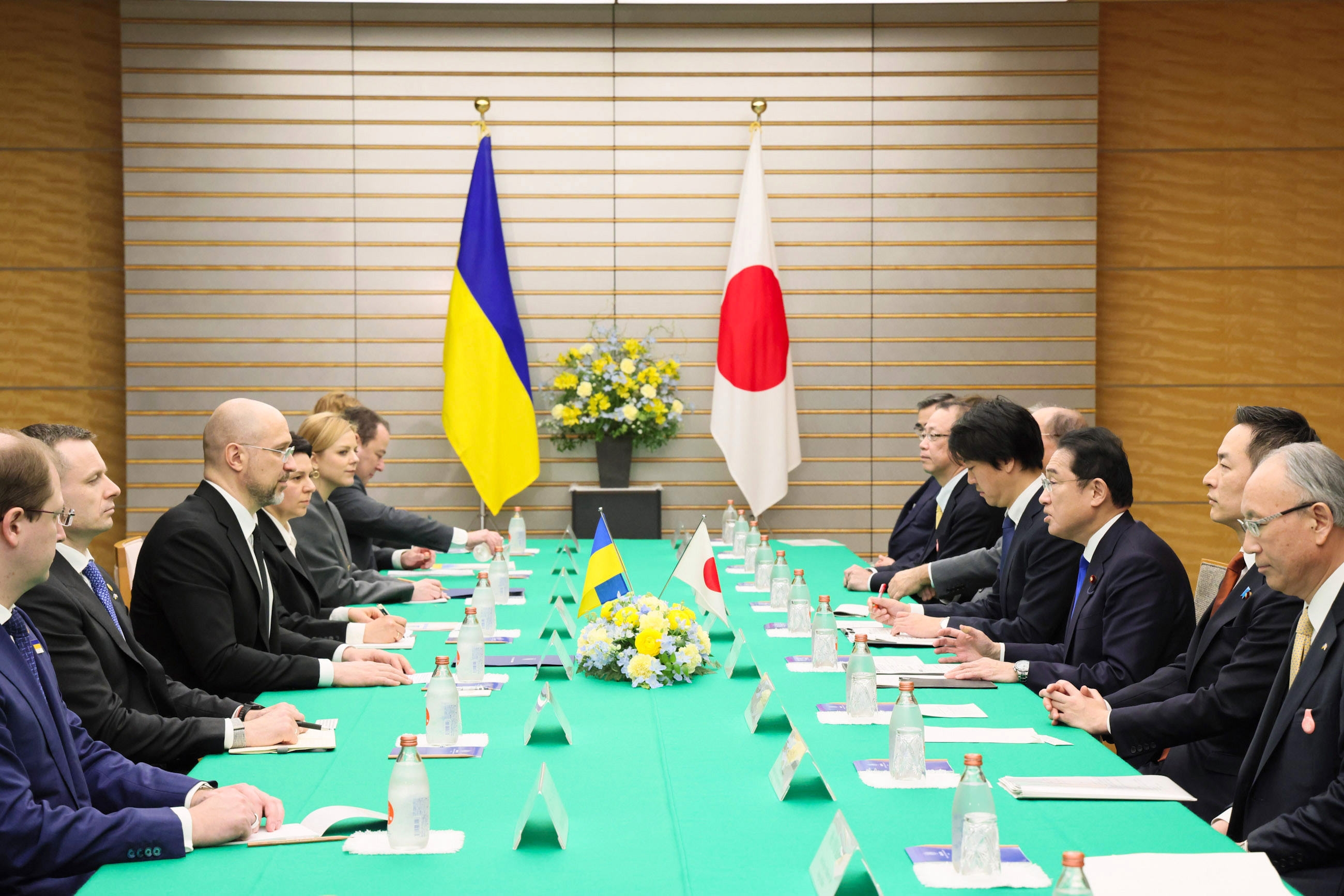 岸田首相出席会谈