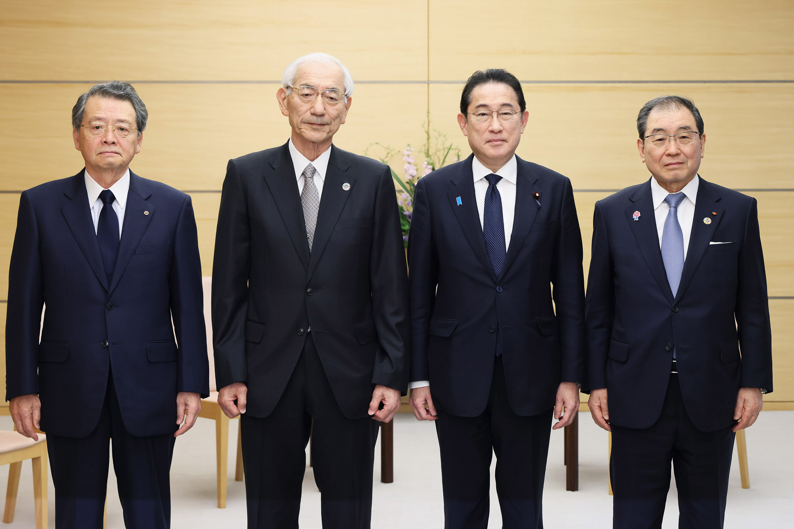 会见日中经济协会联合代表团