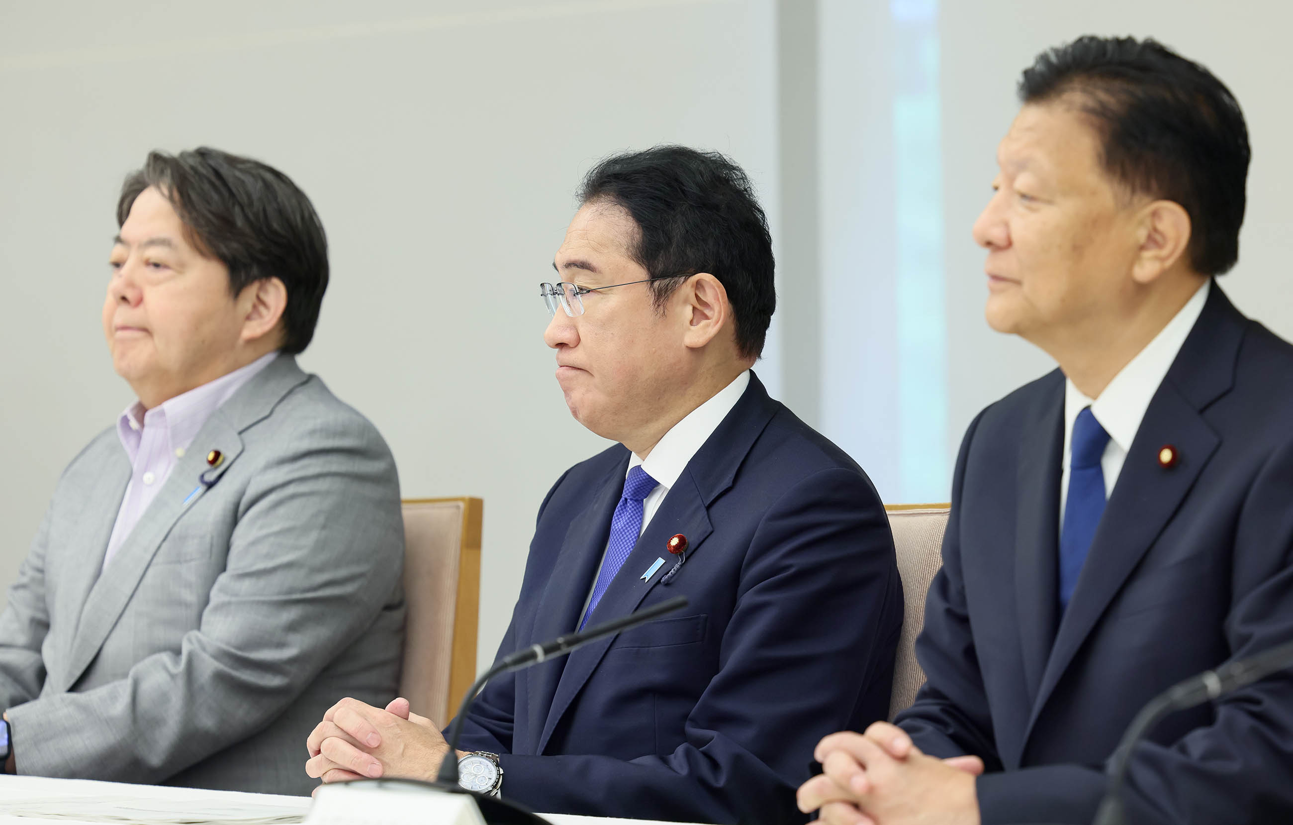 出席月例经济报告等相关阁僚会议