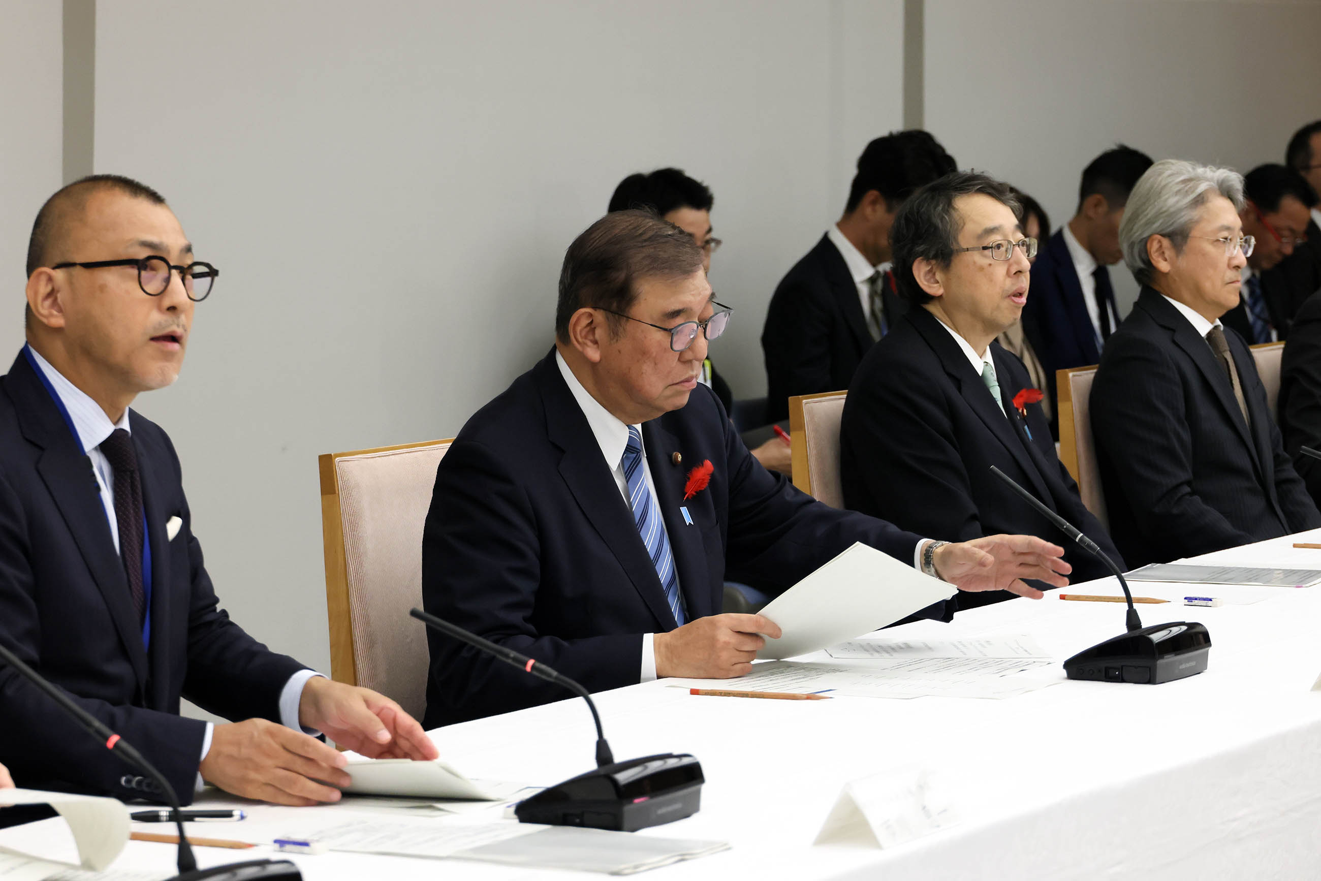 出席推进亚洲零排放共同体(AZEC)相关省厅会议