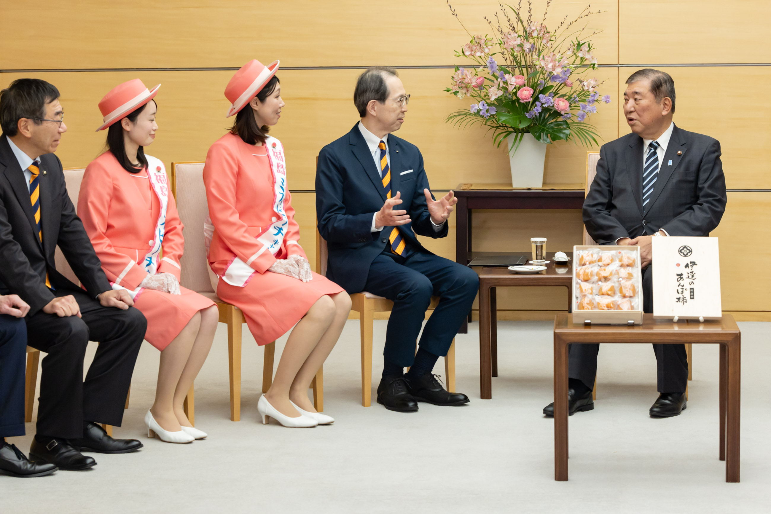 石破首相接受赠送4