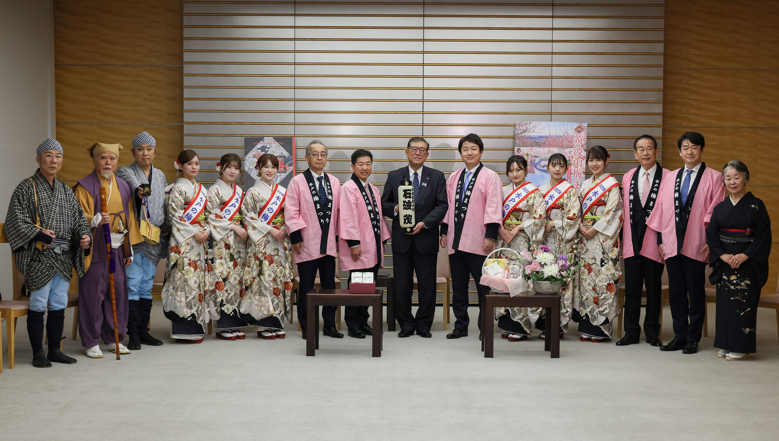 石破首相接受拜会4