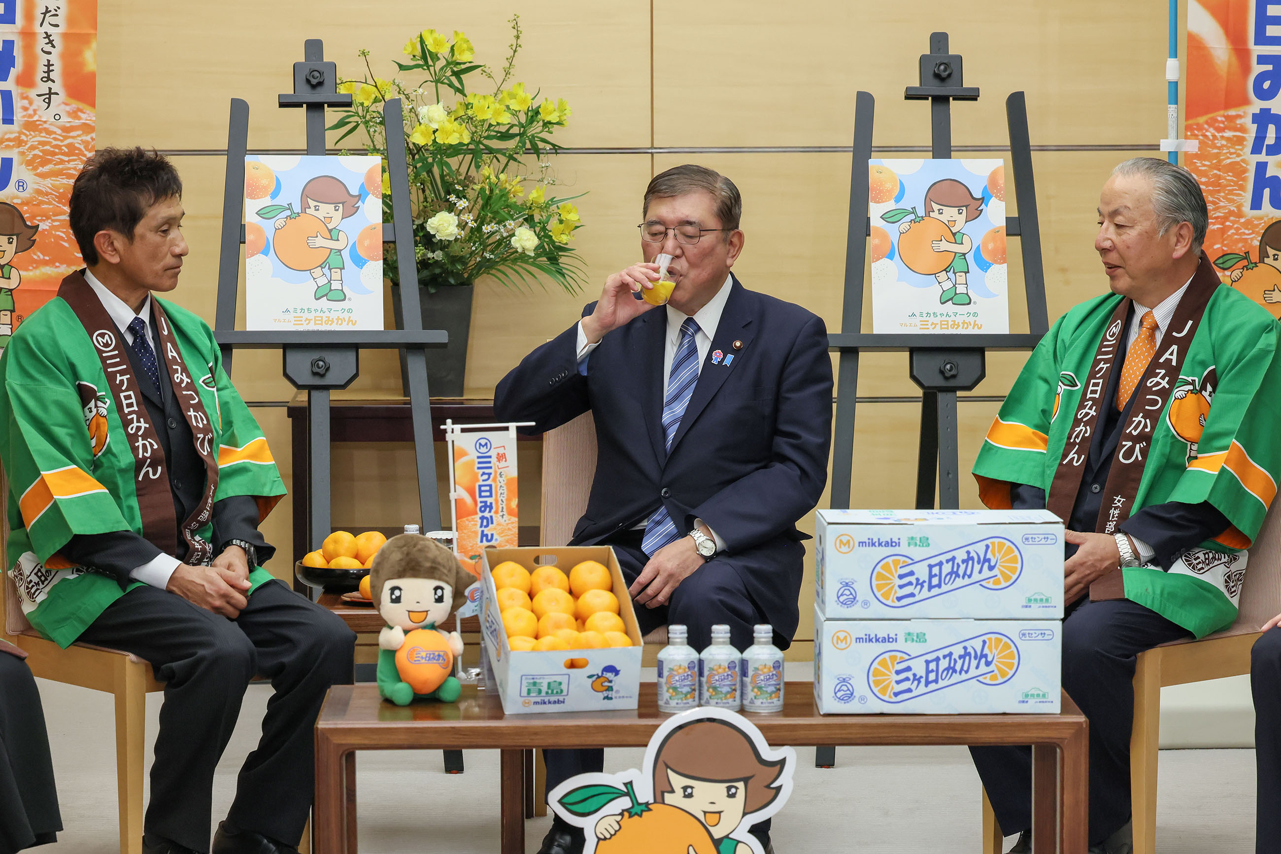 石破首相接受赠送5