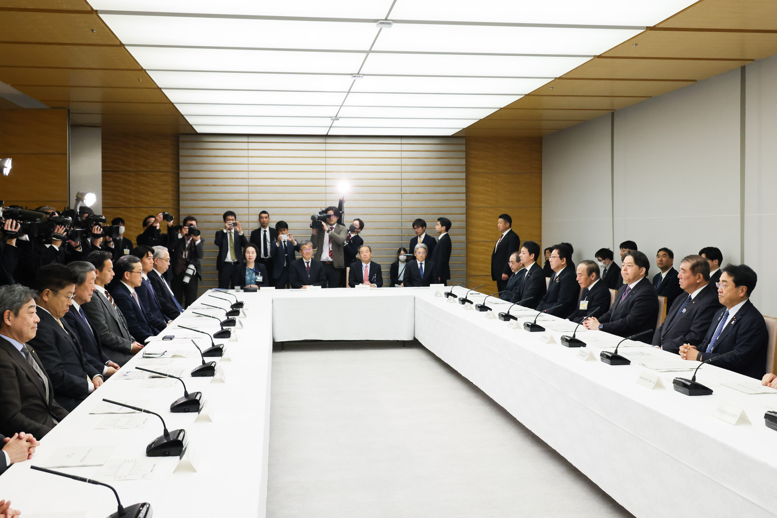 石破首相出席会议2