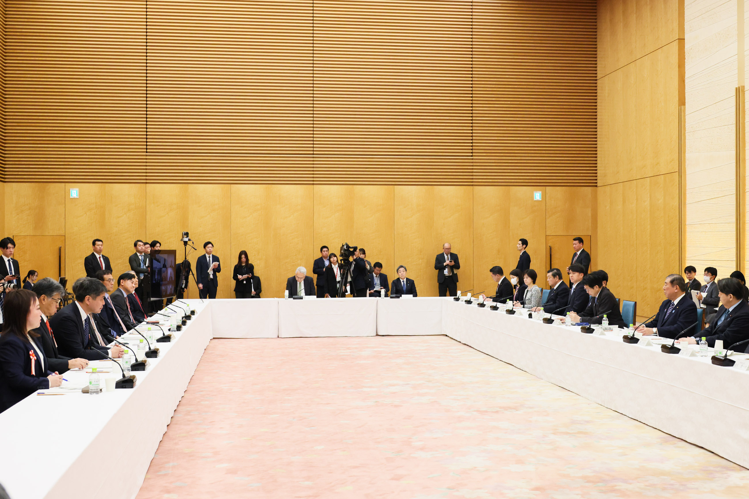 召开旨在扩大日本国内投资的官民合作论坛