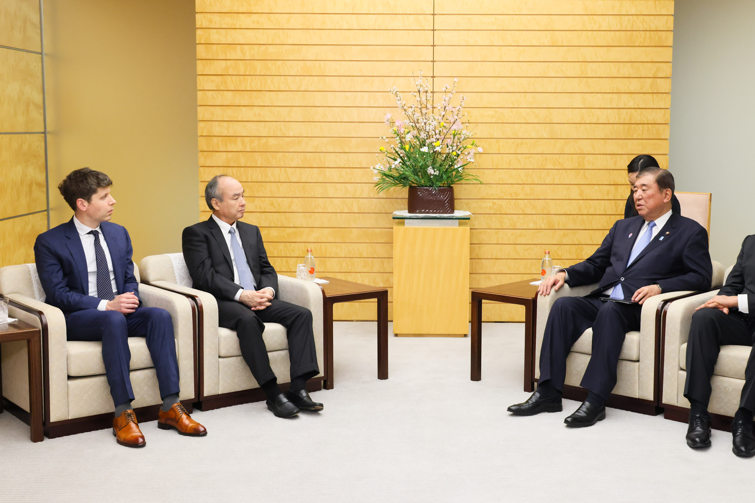 石破首相接受拜会2