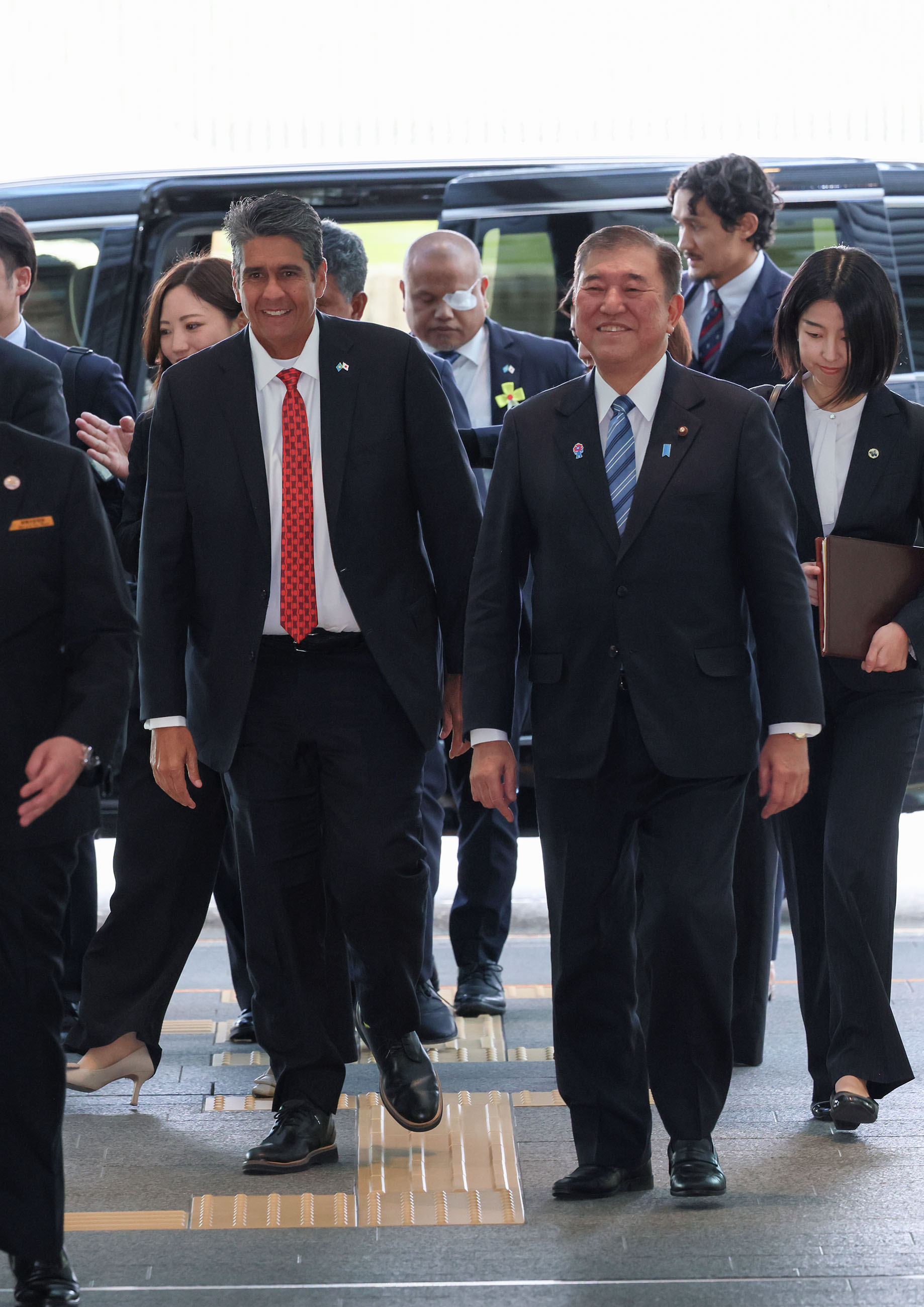 石破首相迎接萨兰格尔·惠普斯总统