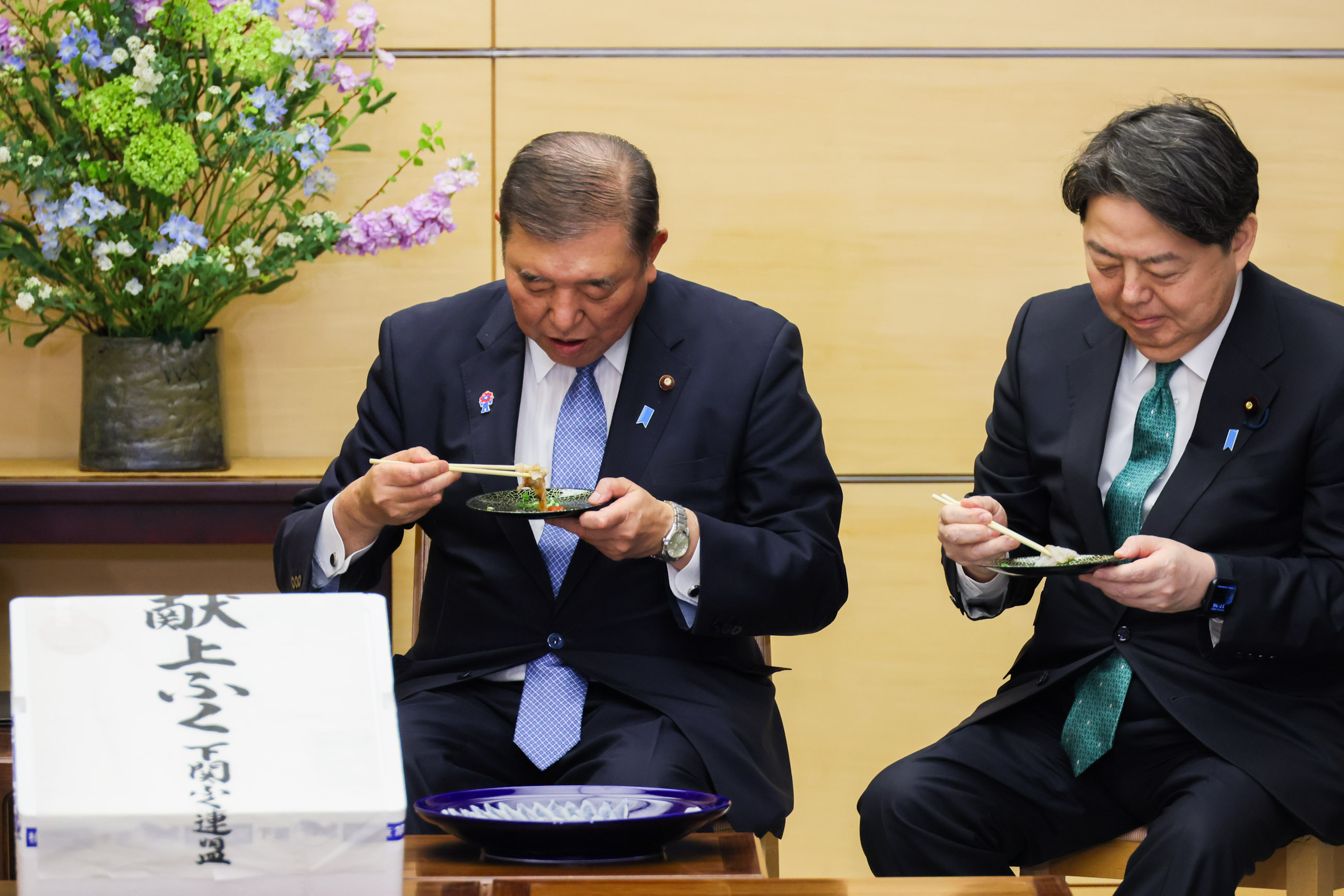 石破首相接受拜会4