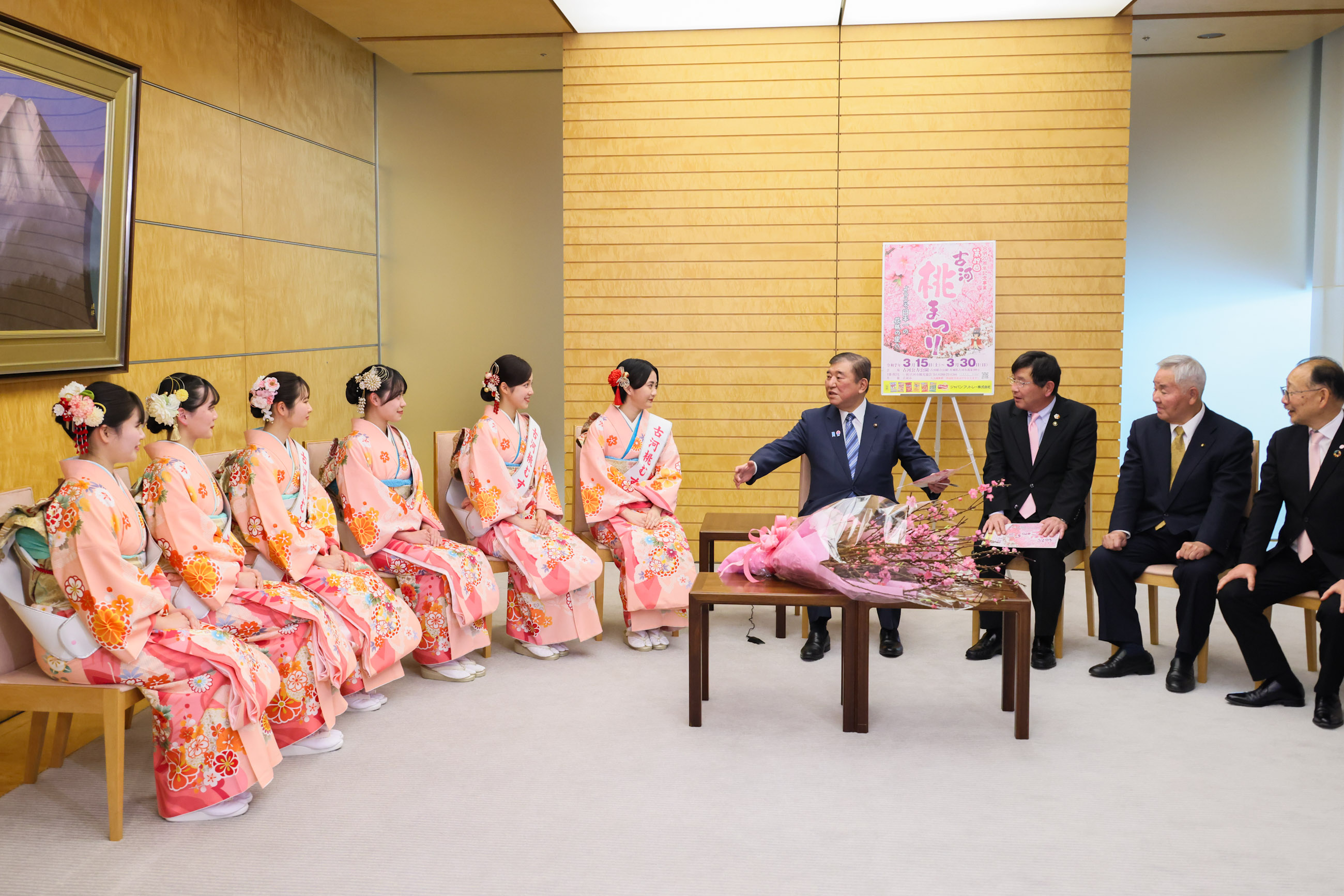 石破首相接受拜会4