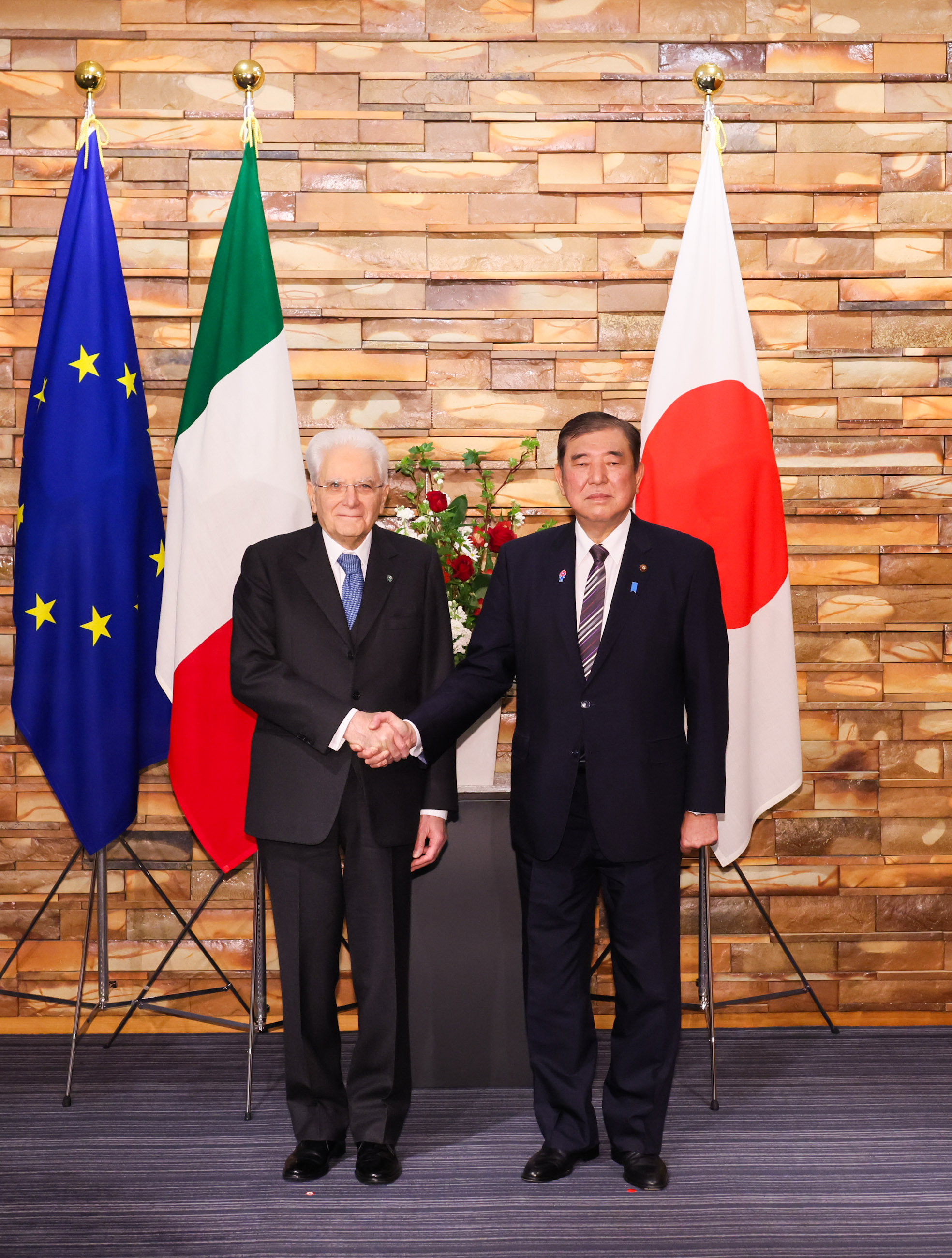 石破首相会谈马塔雷拉总统2