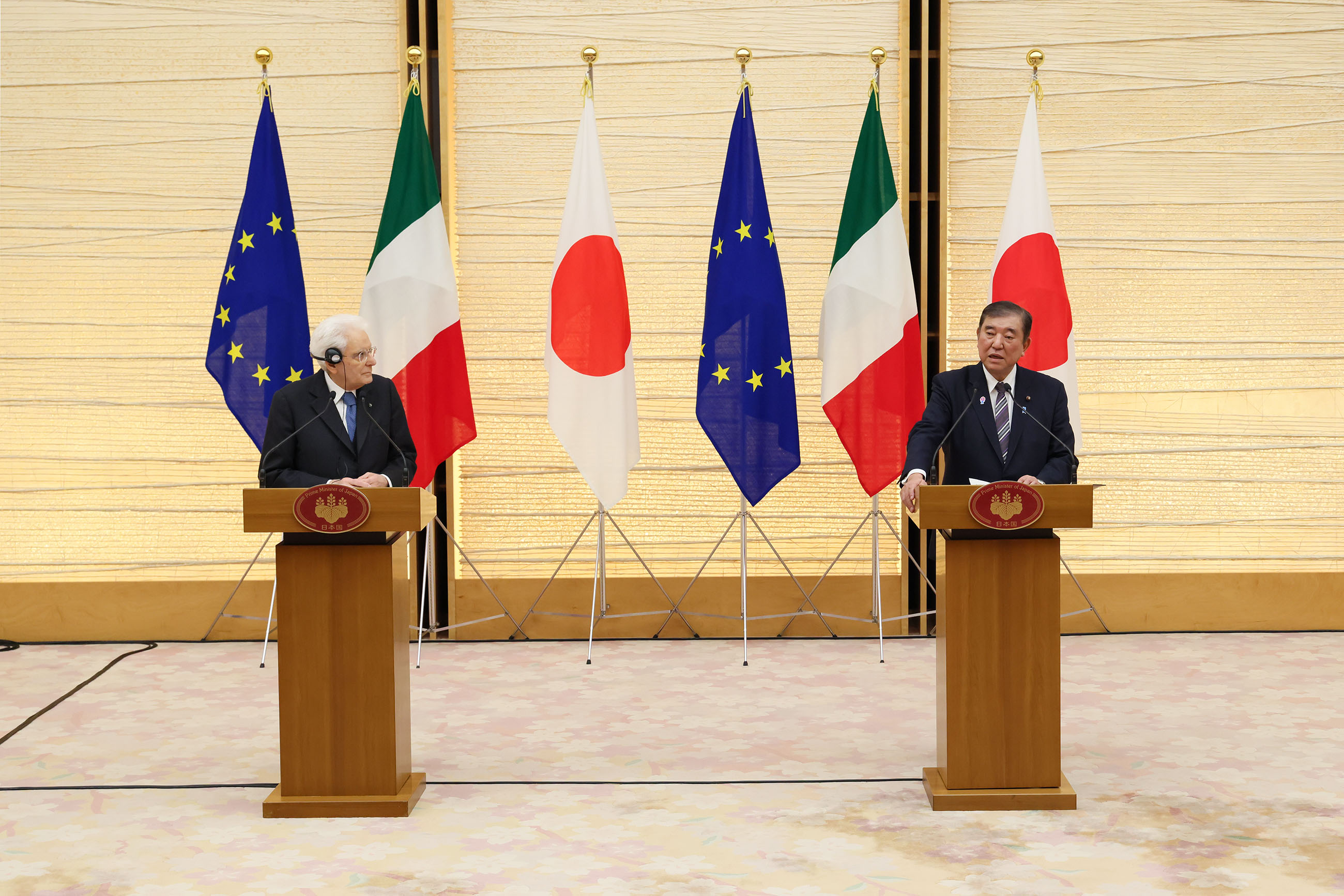 联合记者招待会1