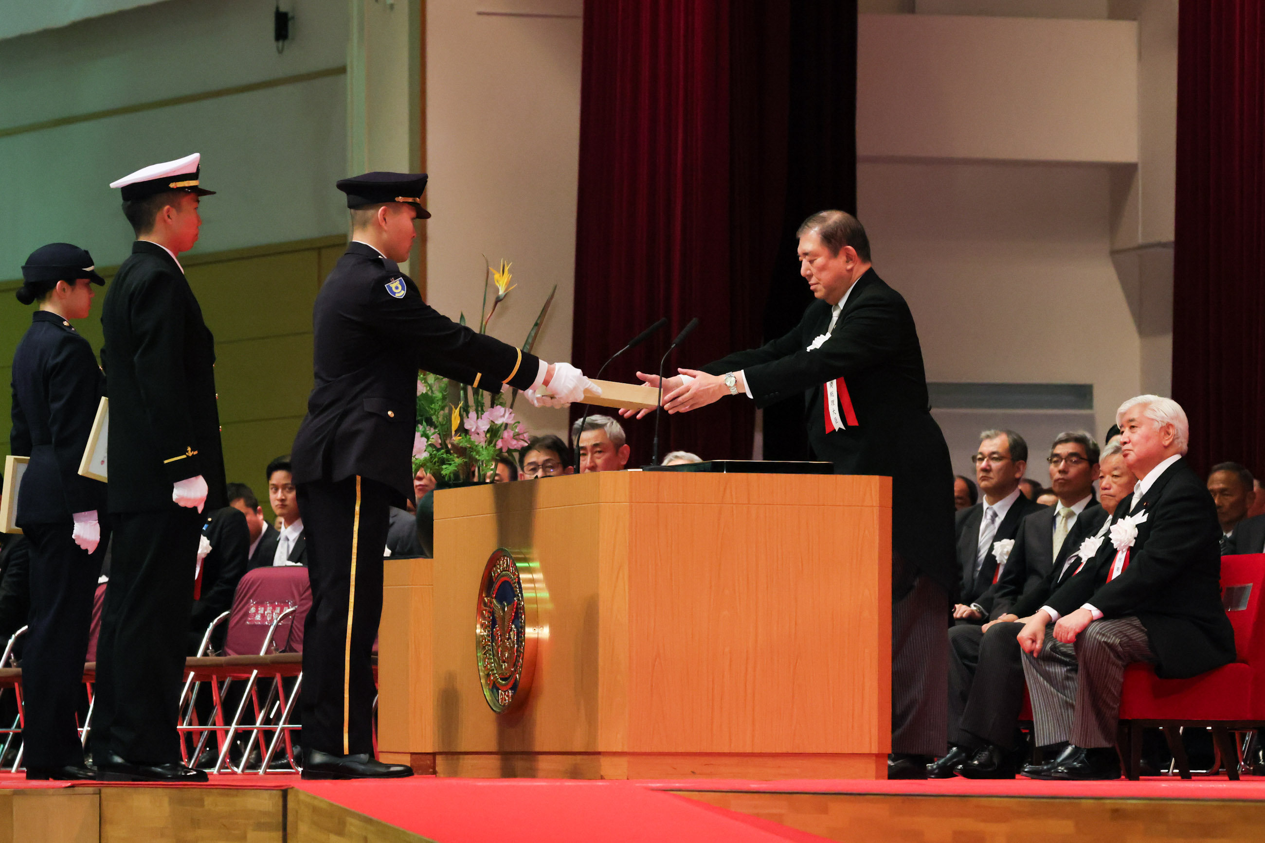 石破首相出席任命和宣誓就职仪式3