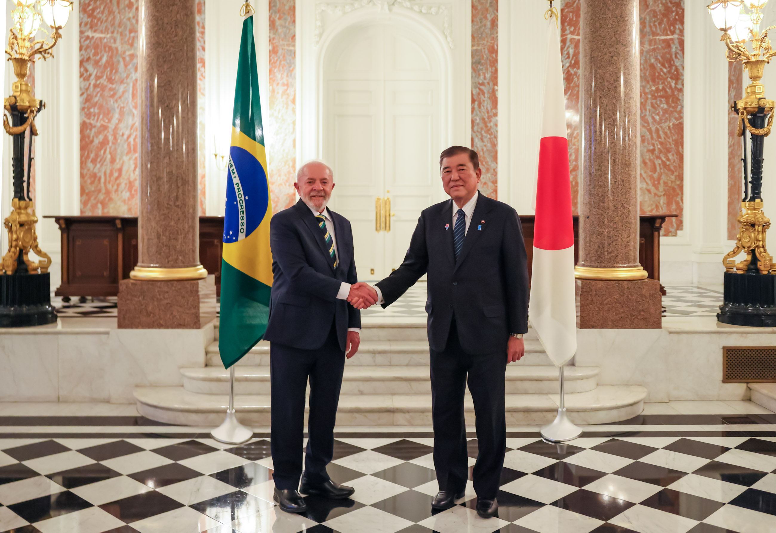 石破首相迎接卢拉总统3