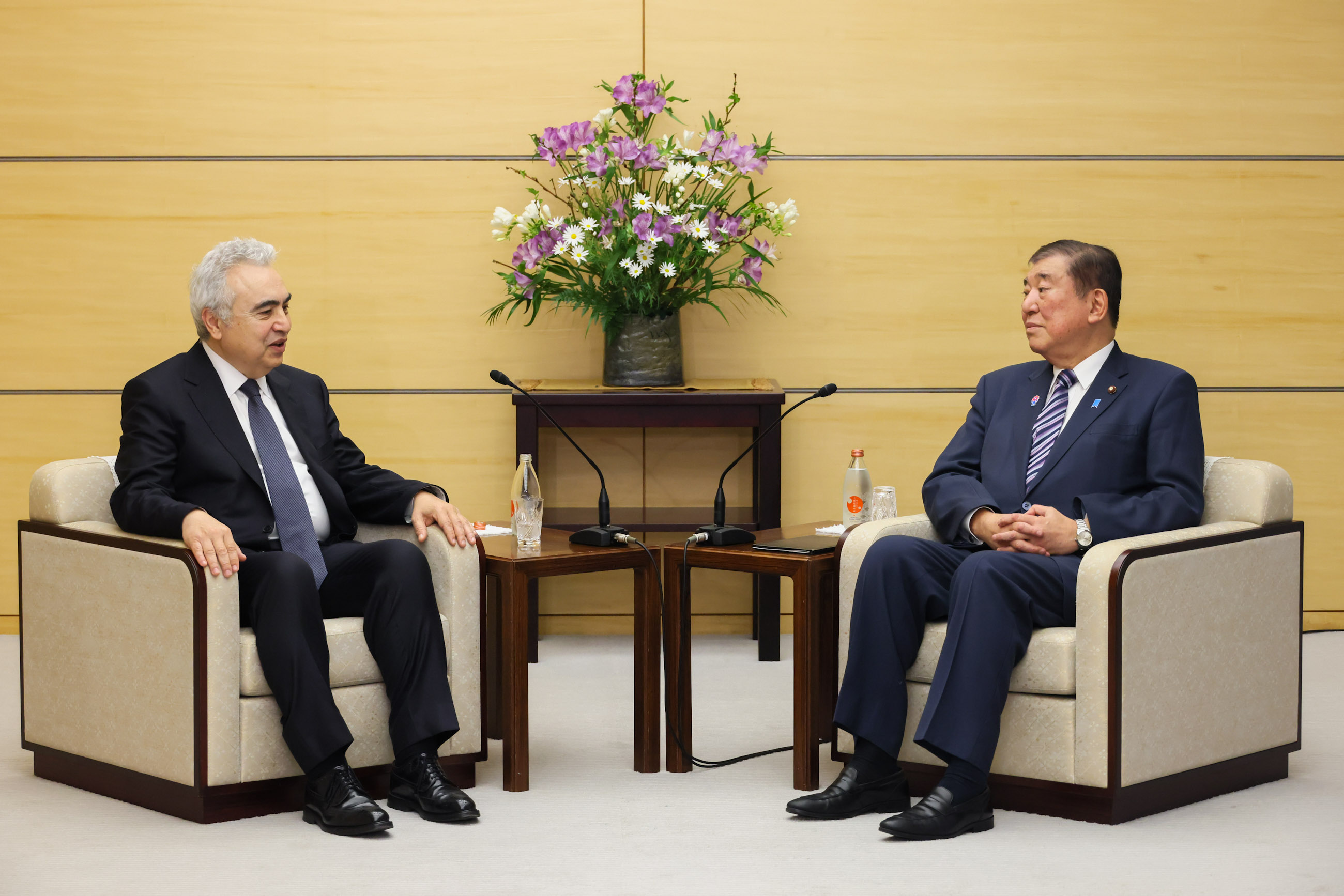 石破首相接受拜会2