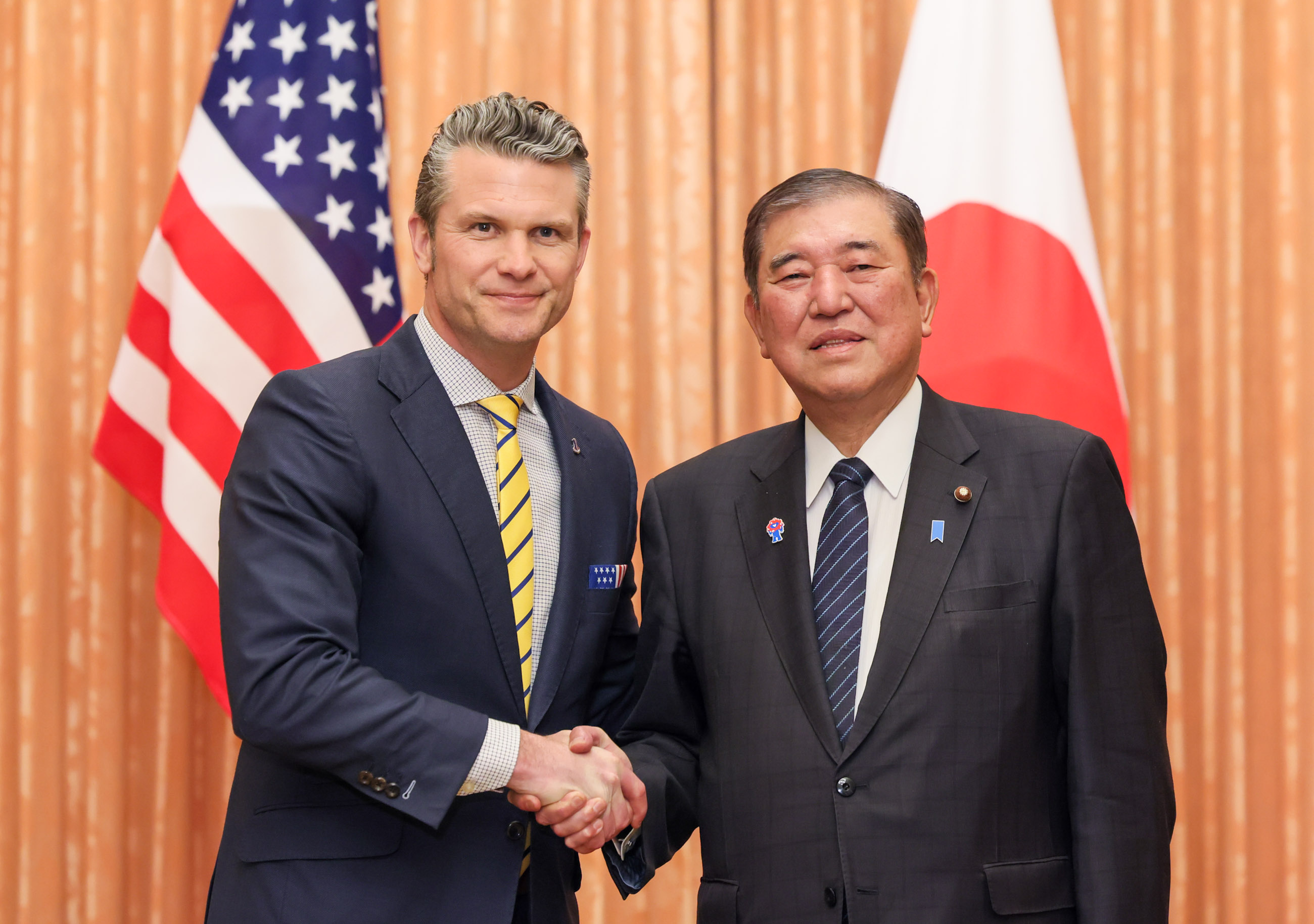 会见美国国防部长赫格塞思