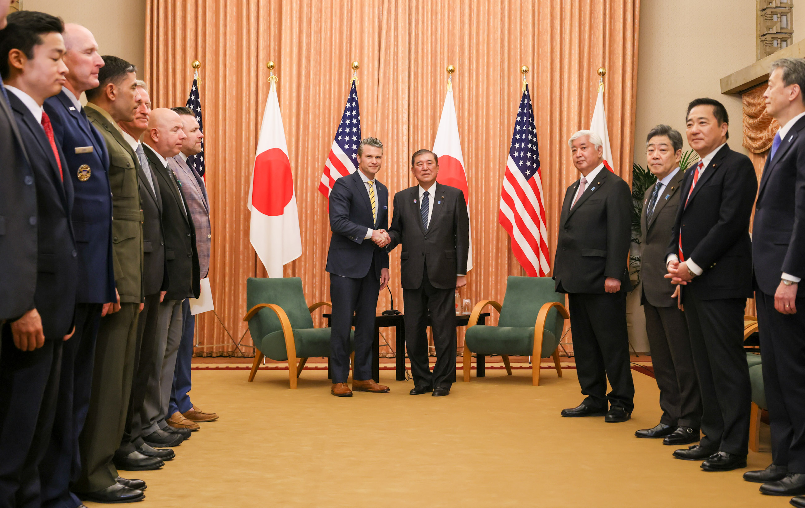 石破首相接受拜会2