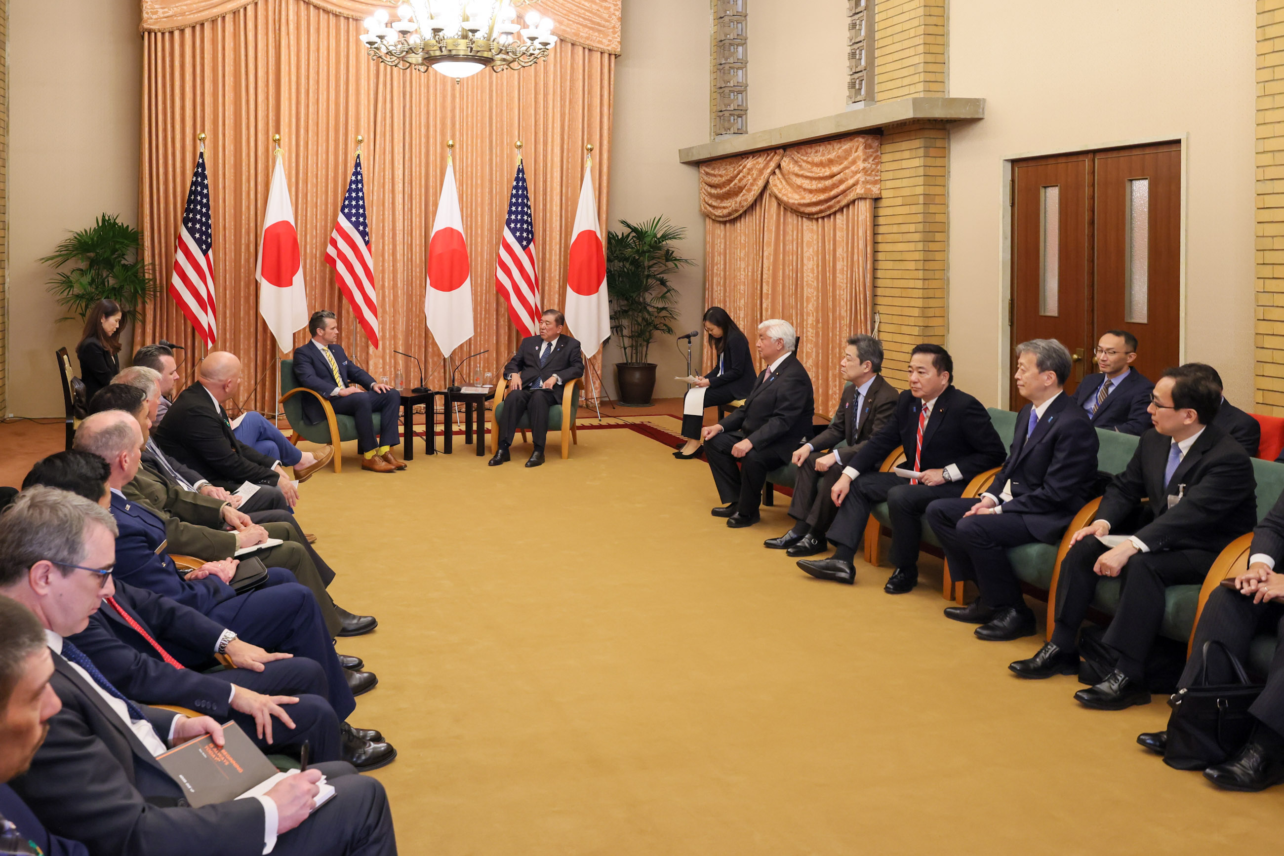 石破首相接受拜会6