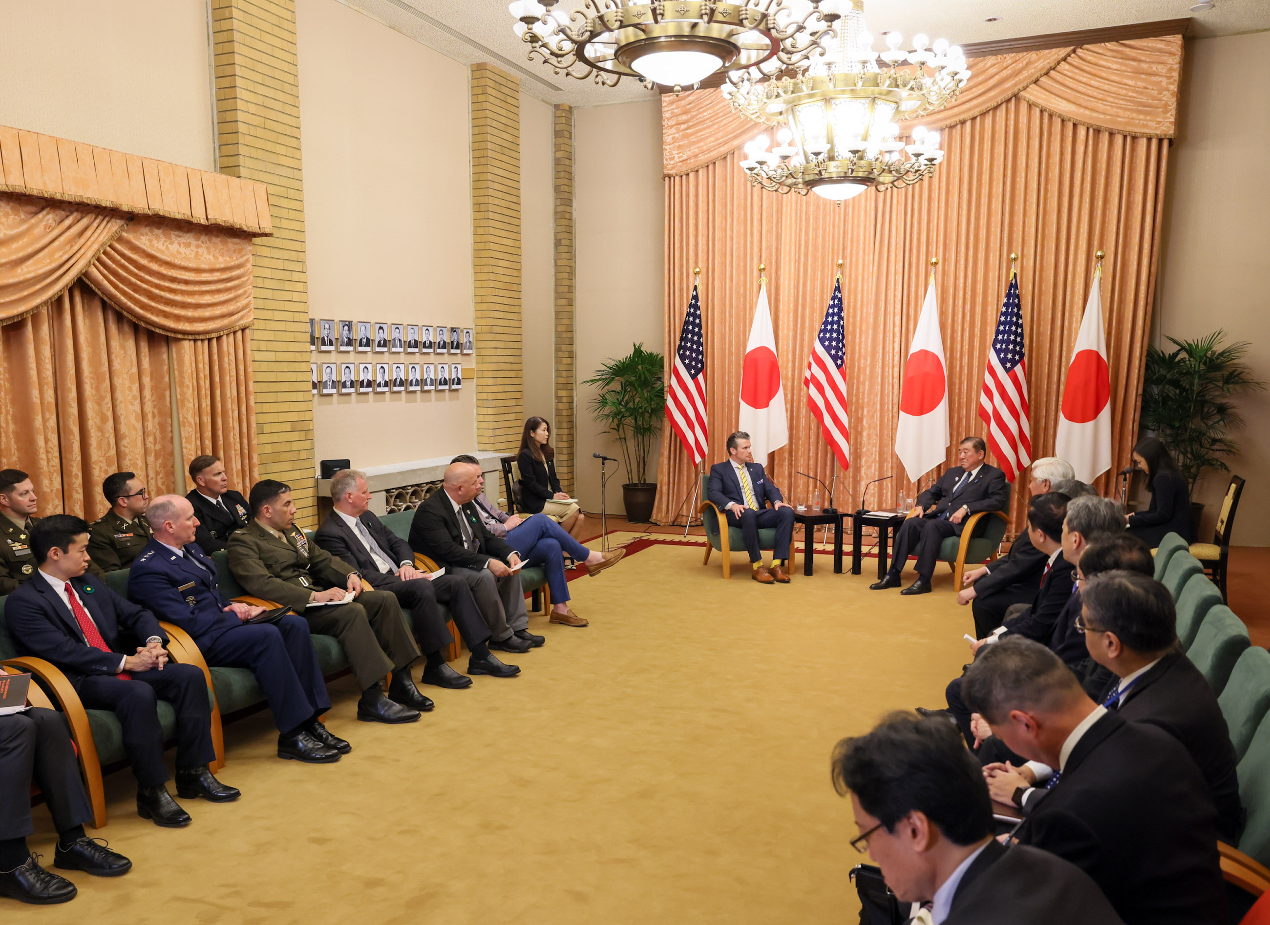 石破首相接受拜会7