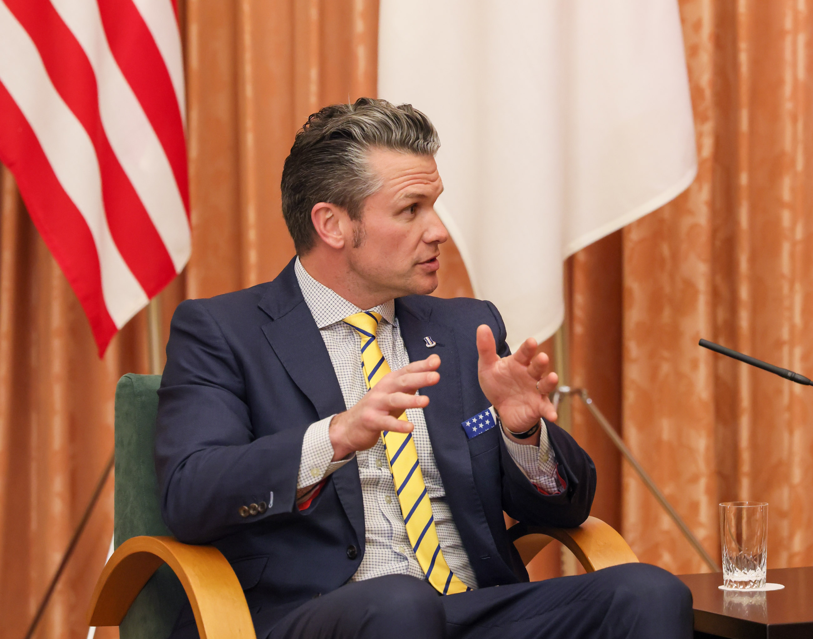 赫格塞思国防部长