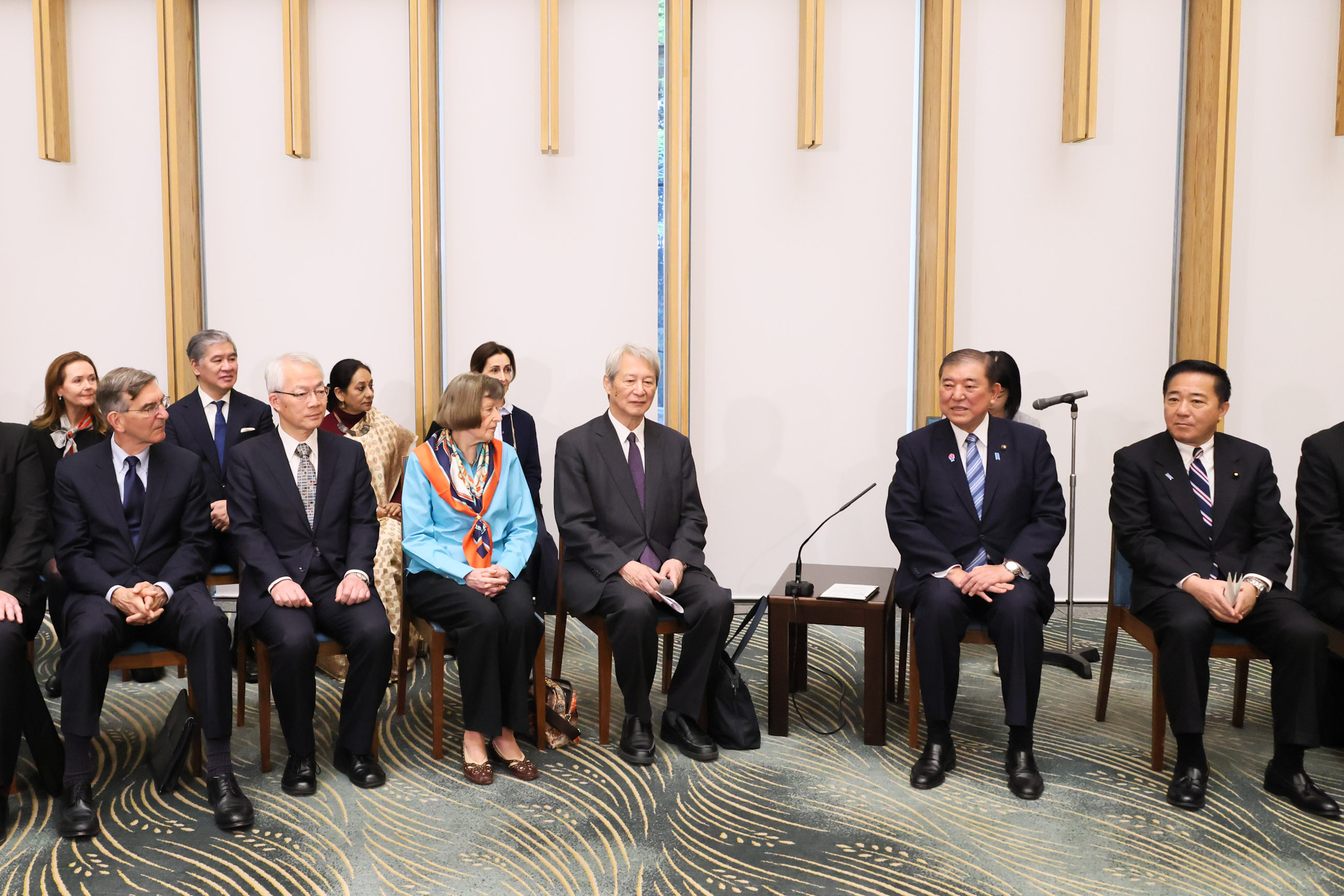 石破首相接受拜会3