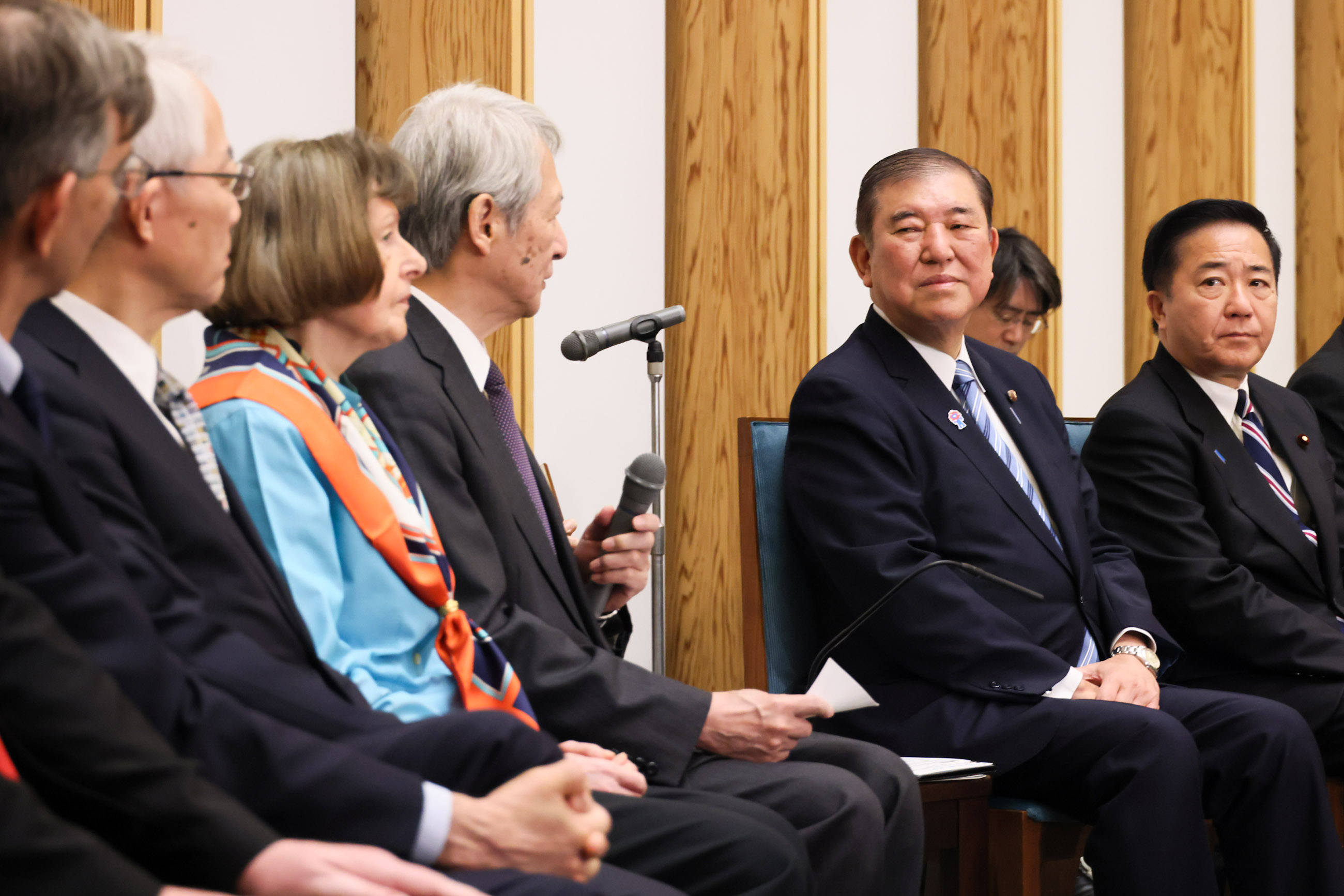 石破首相接受拜会5