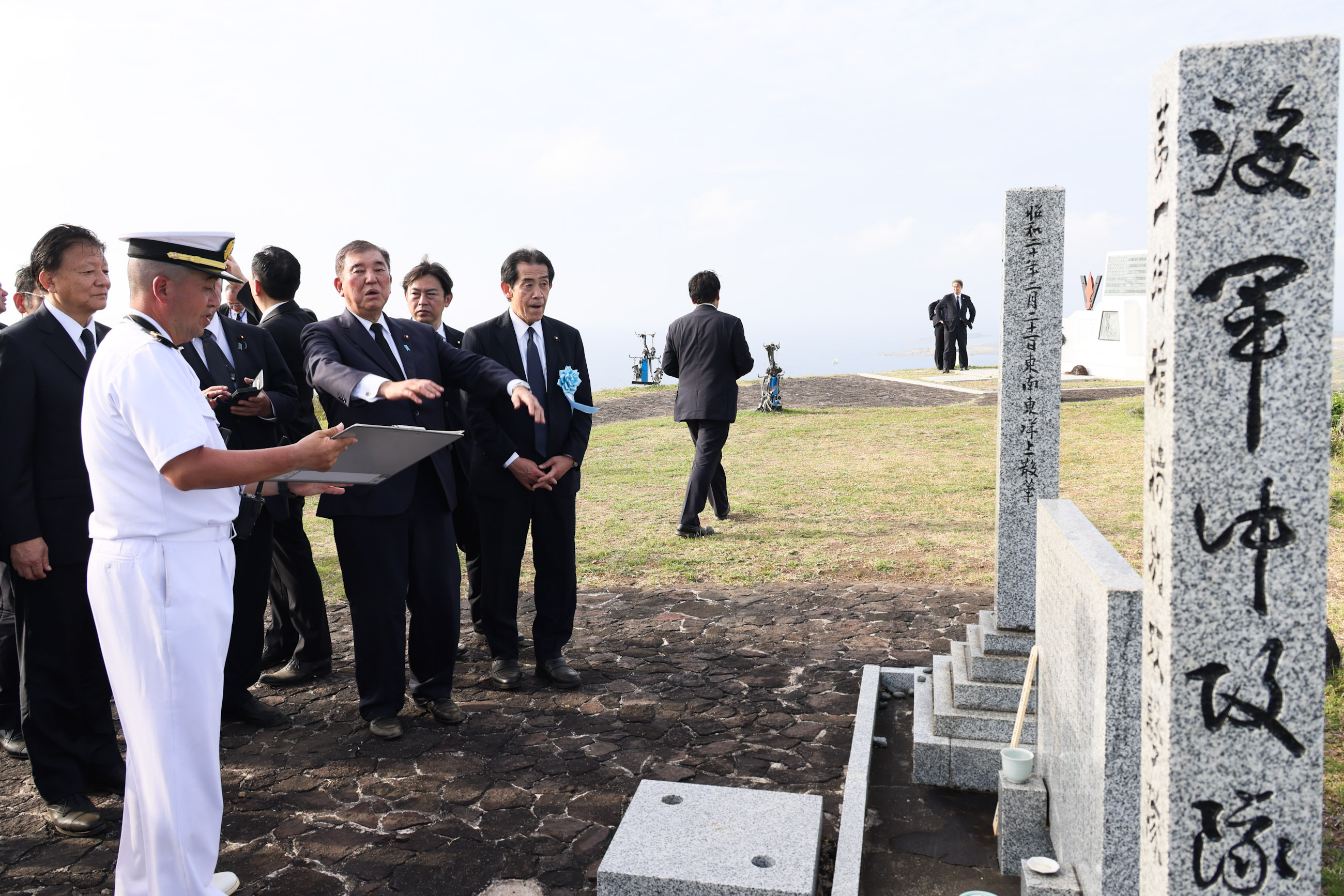石破首相访问折钵山3