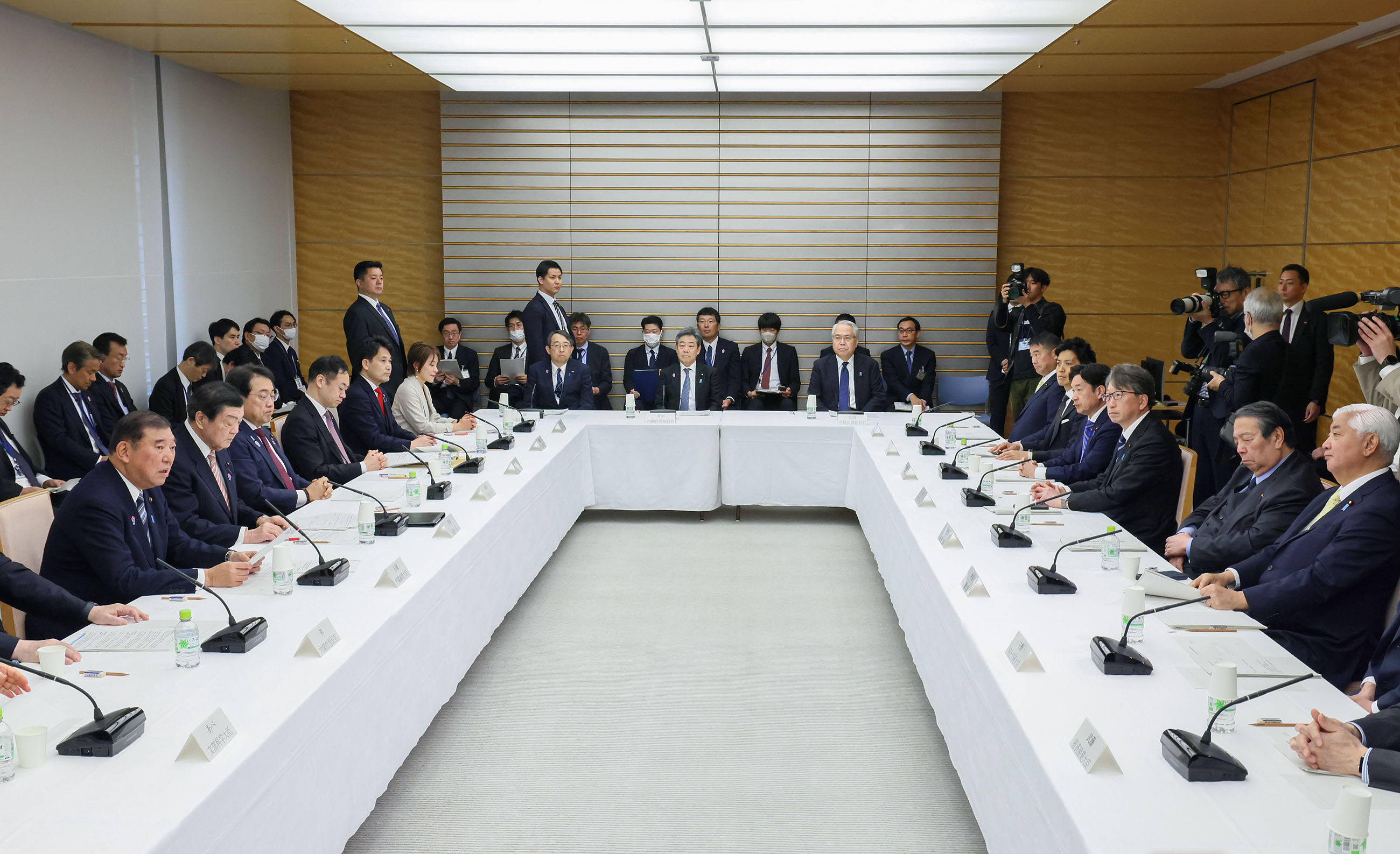 石破首相总结会议3