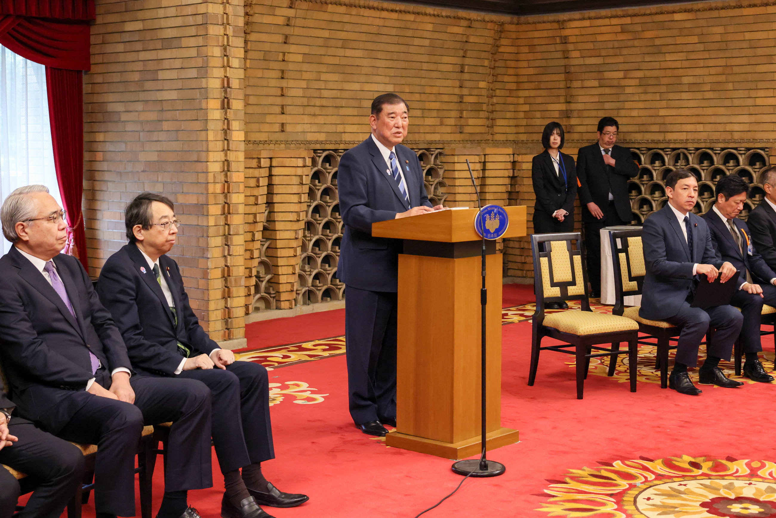 石破首相作训示4