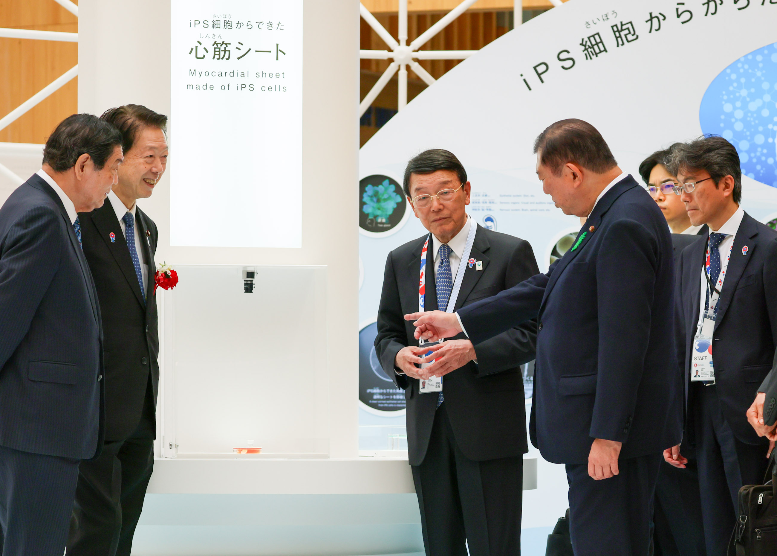 石破首相视察大阪健康馆7