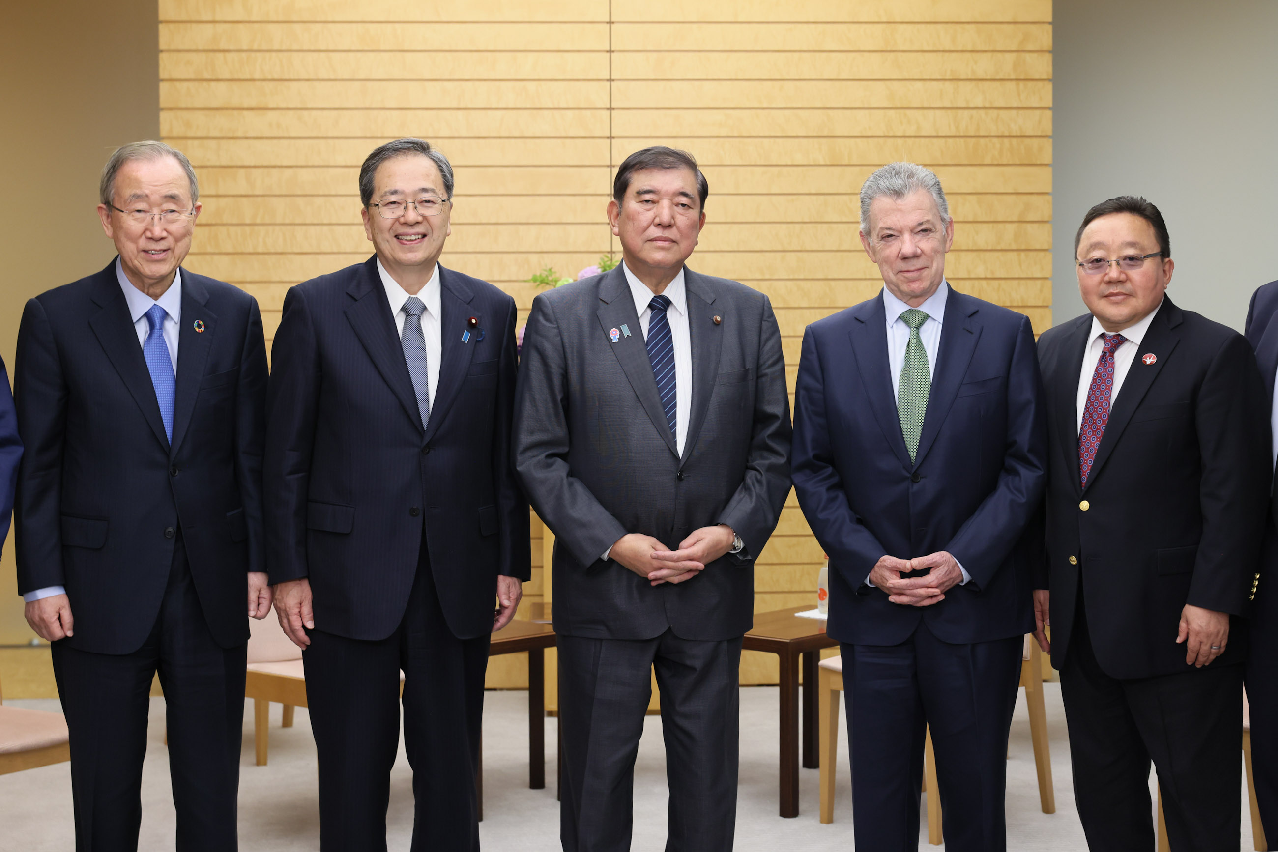 石破首相接受拜会3