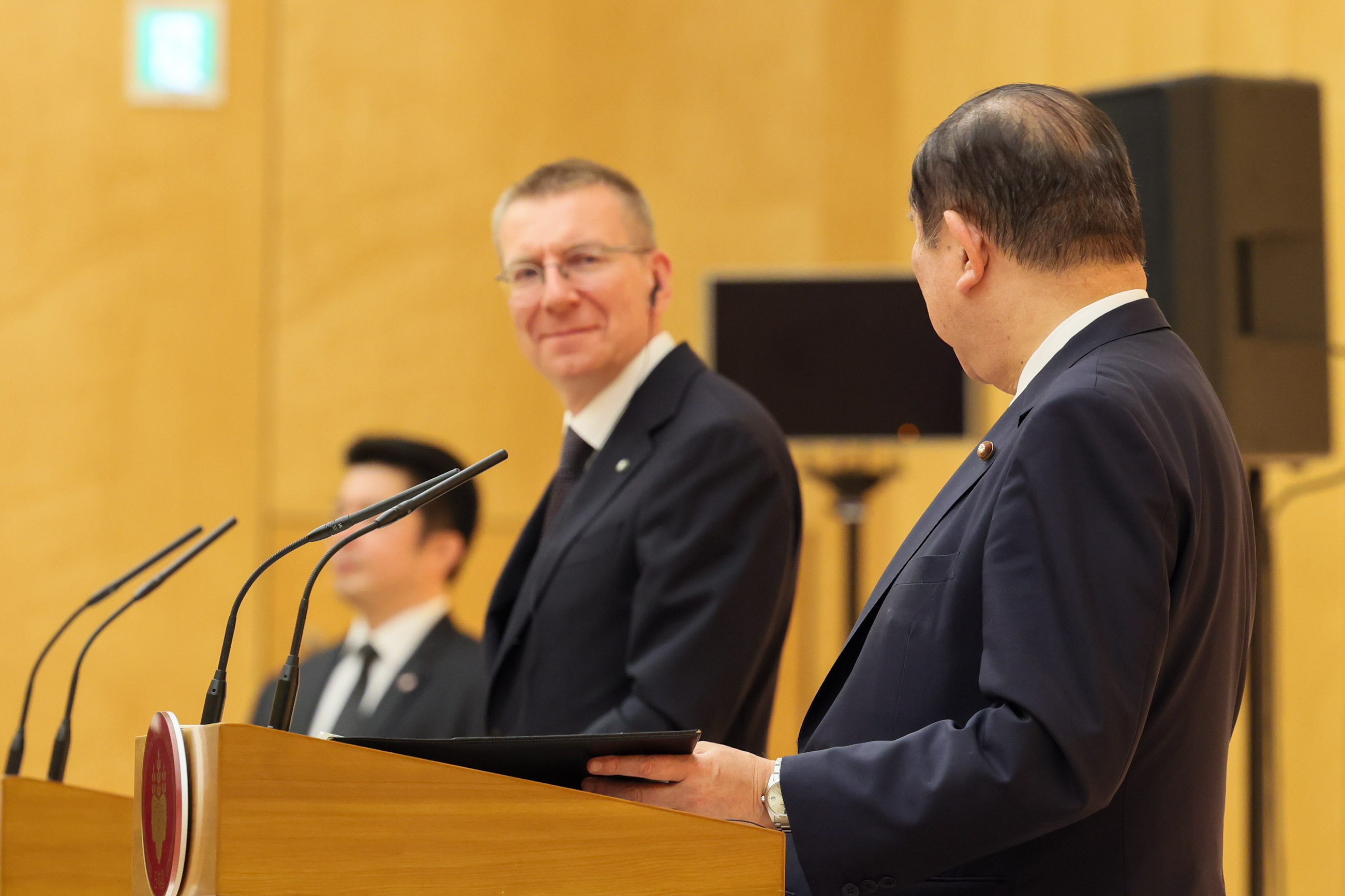 联合记者发布会6