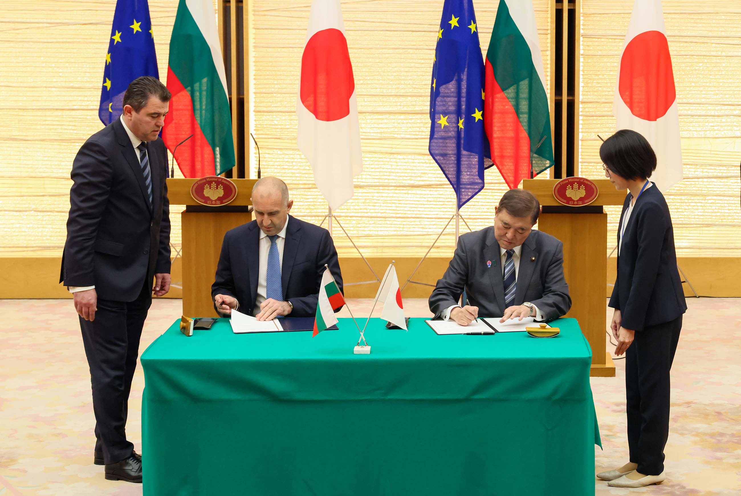 联合文件签署仪式1