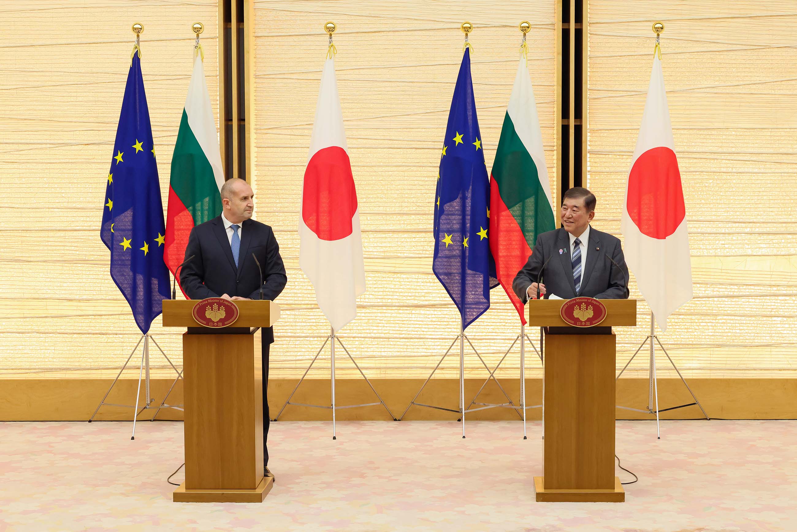 联合记者发布会2