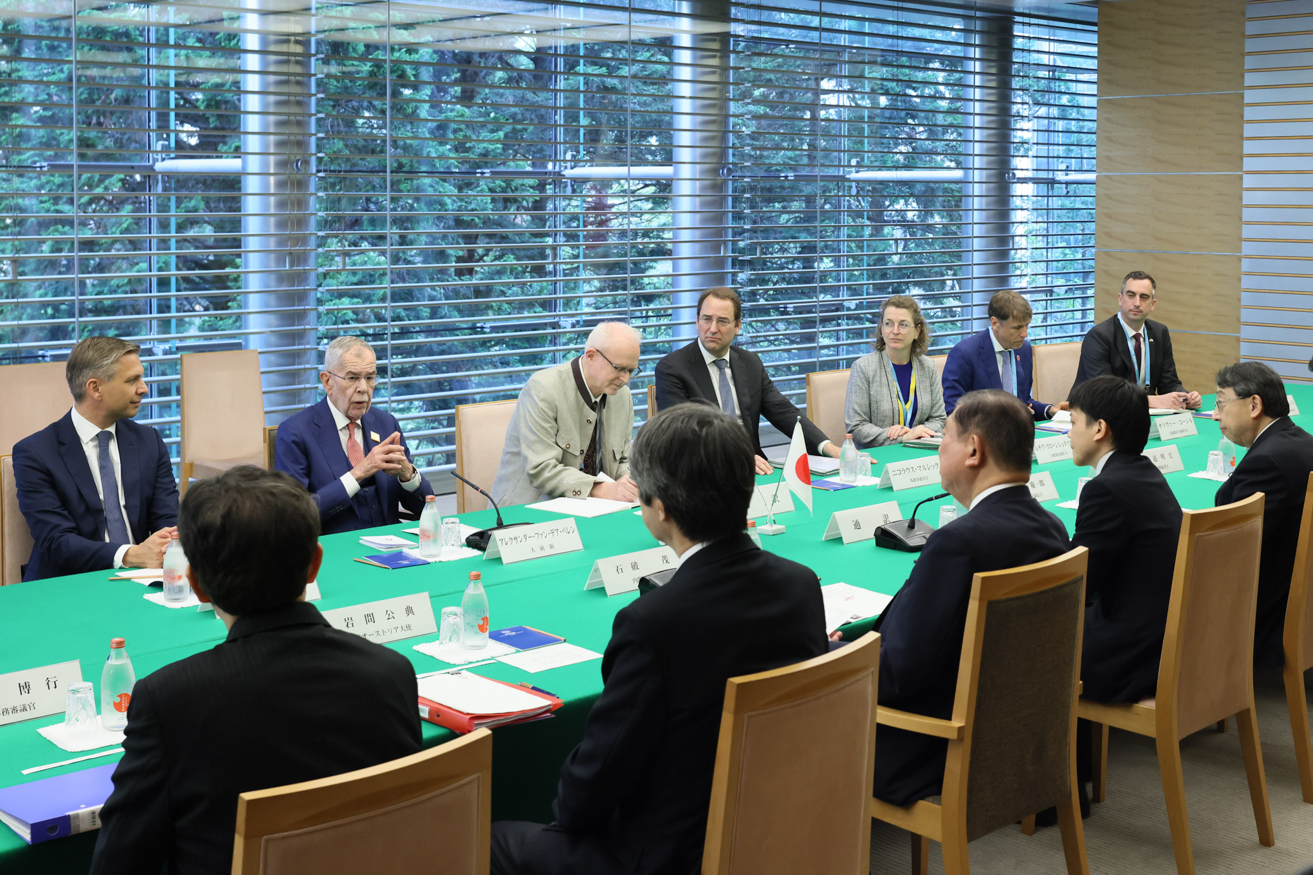 石破首相与范德贝伦总统举行会谈4