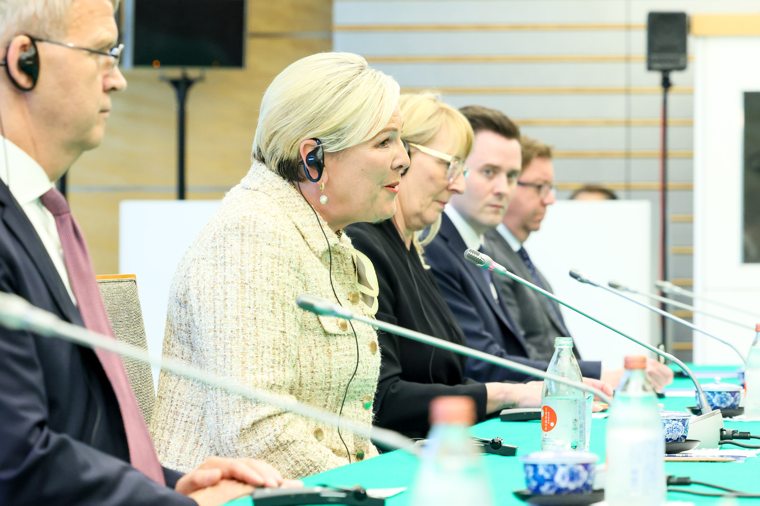 石破首相与托马斯多蒂尔总统举行会谈2