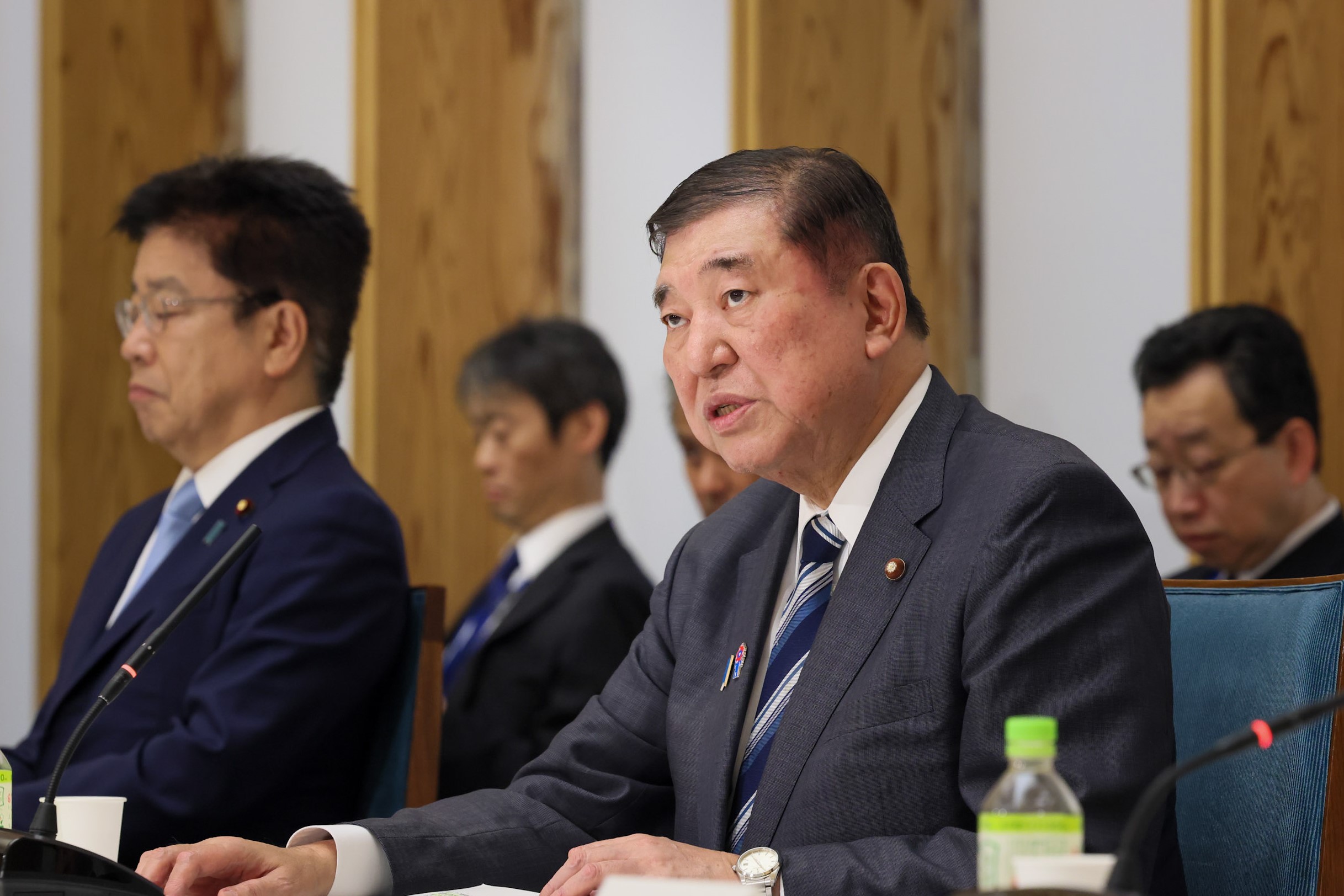 召开新资本主义实现会议