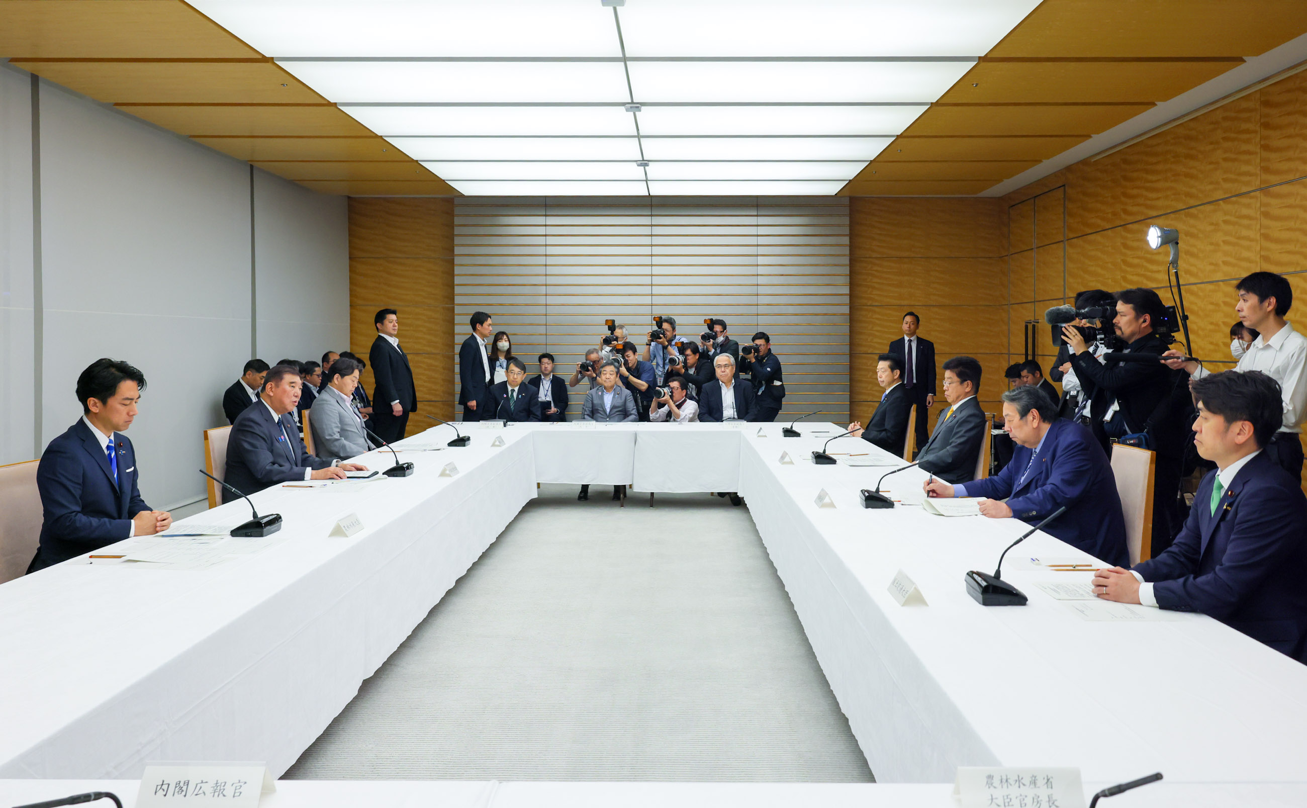 石破首相总结会议3