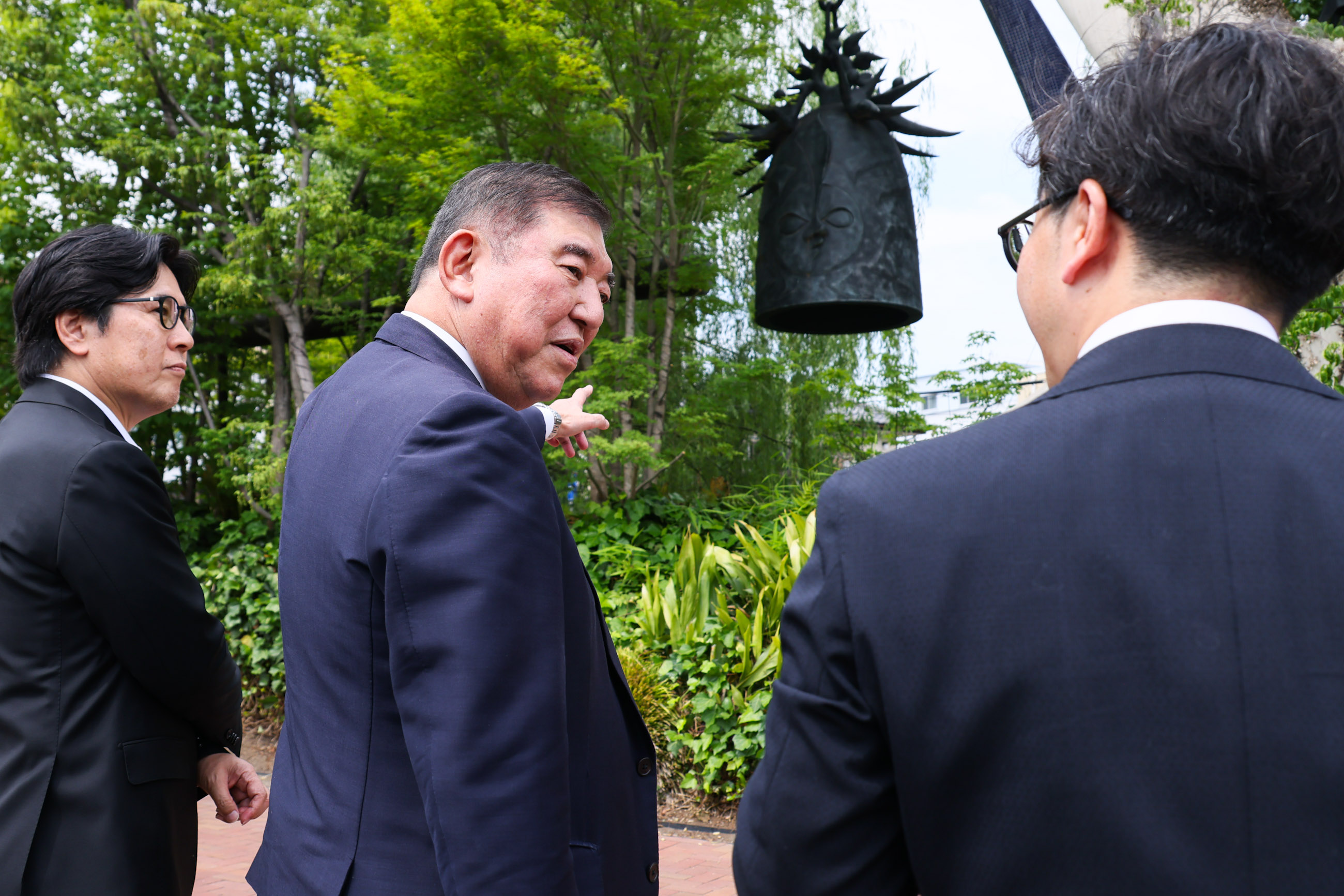 石破首相视察太阳之钟2