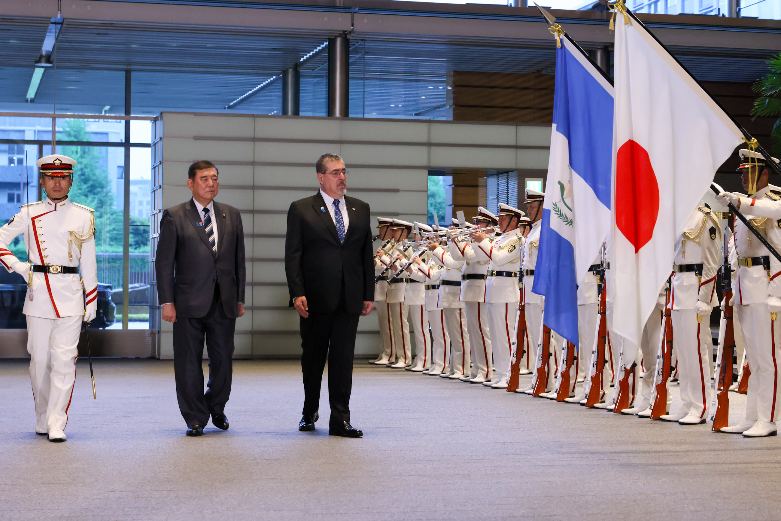 仪仗队的荣誉礼和迎宾仪式4