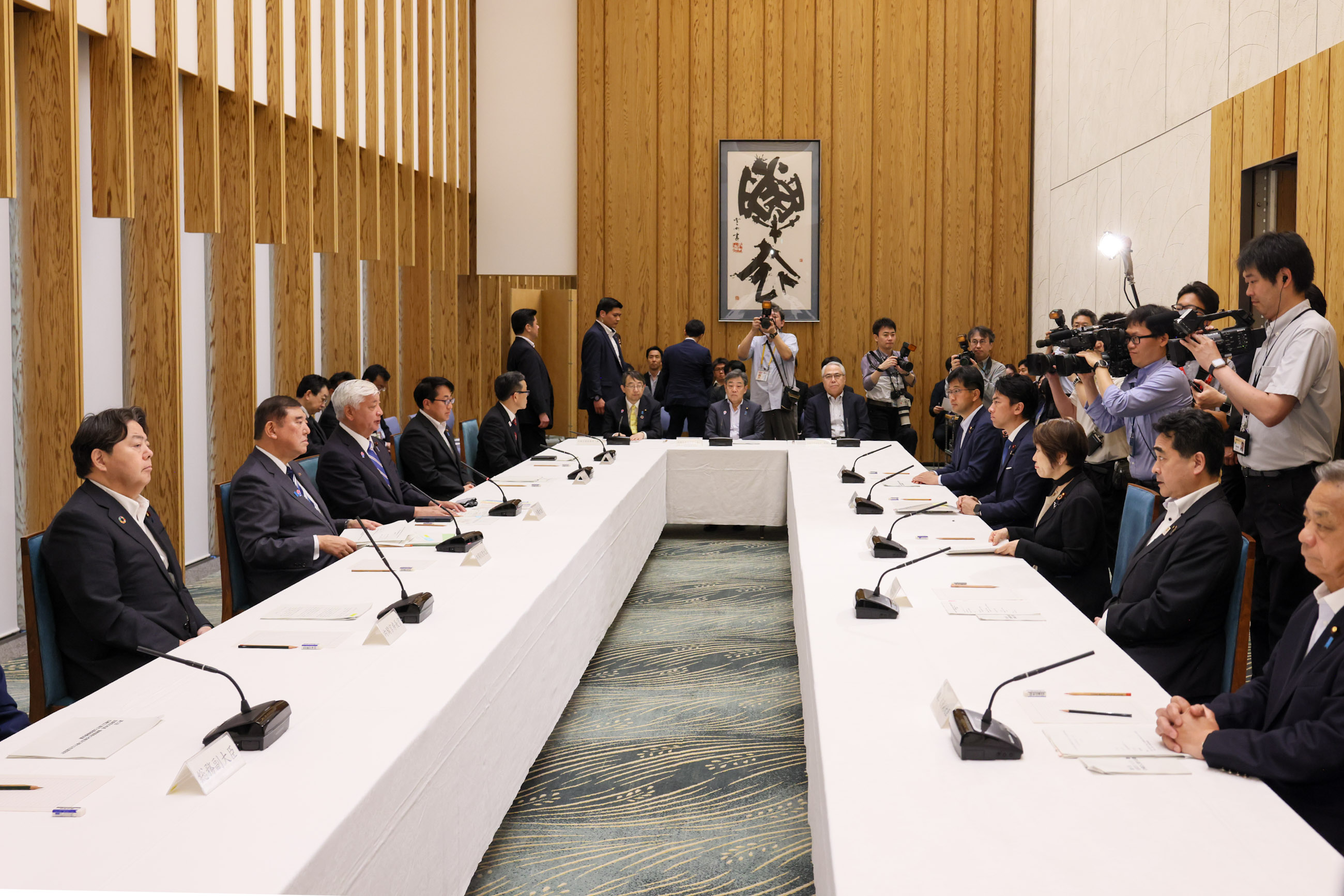 石破首相总结会议3