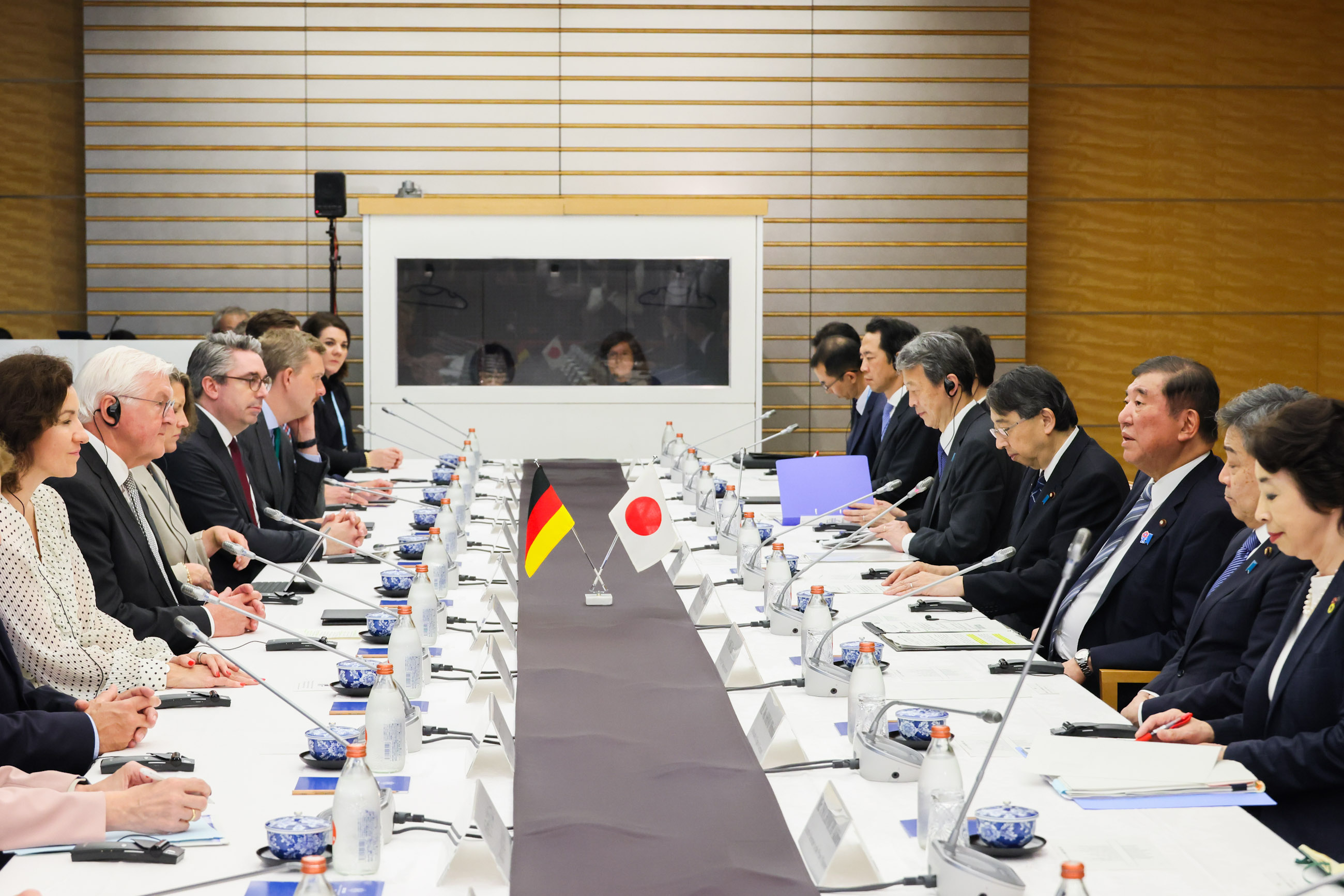 石破首相与施泰因迈尔总统举行会谈4