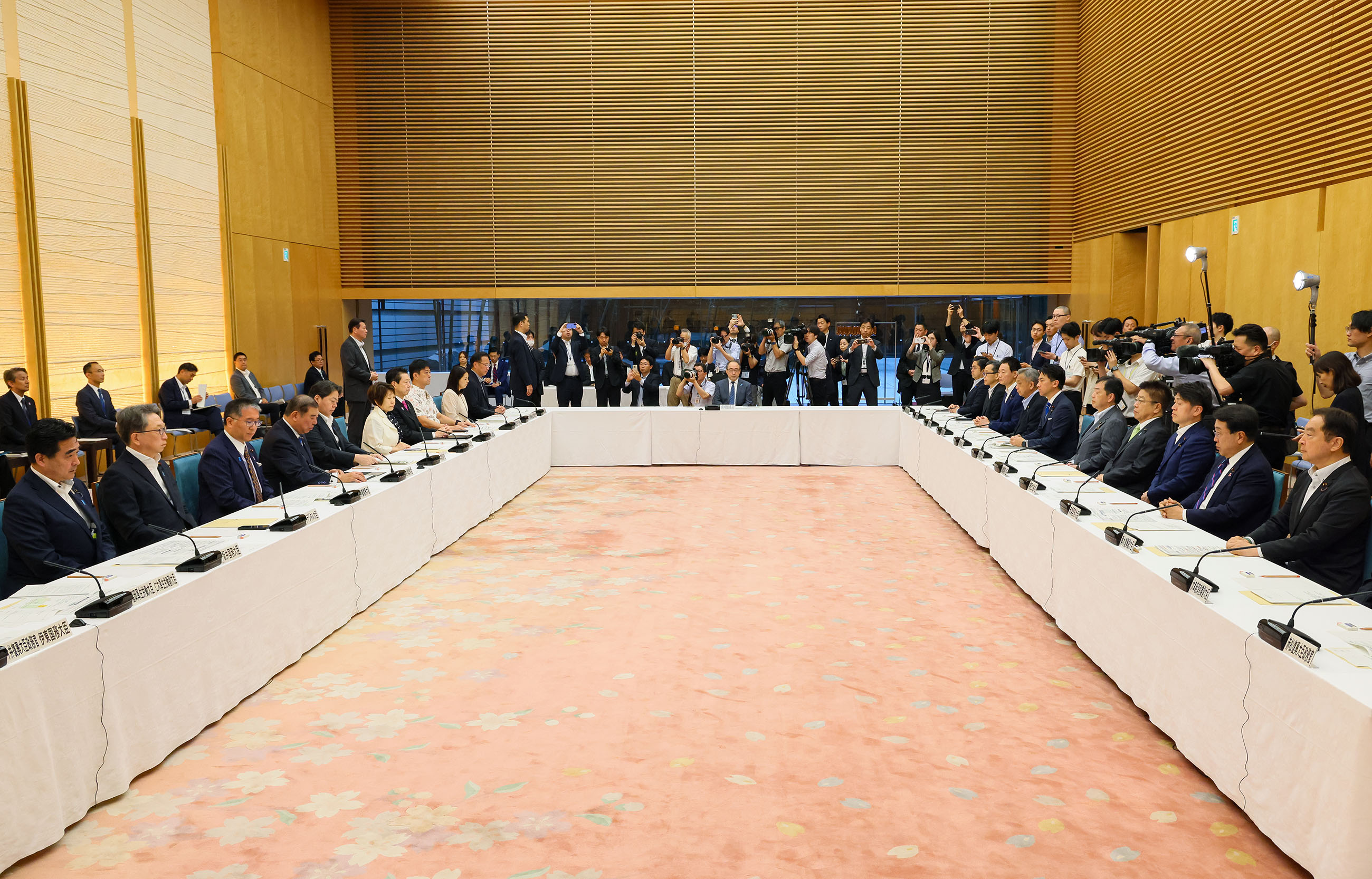 石破首相总结会议2