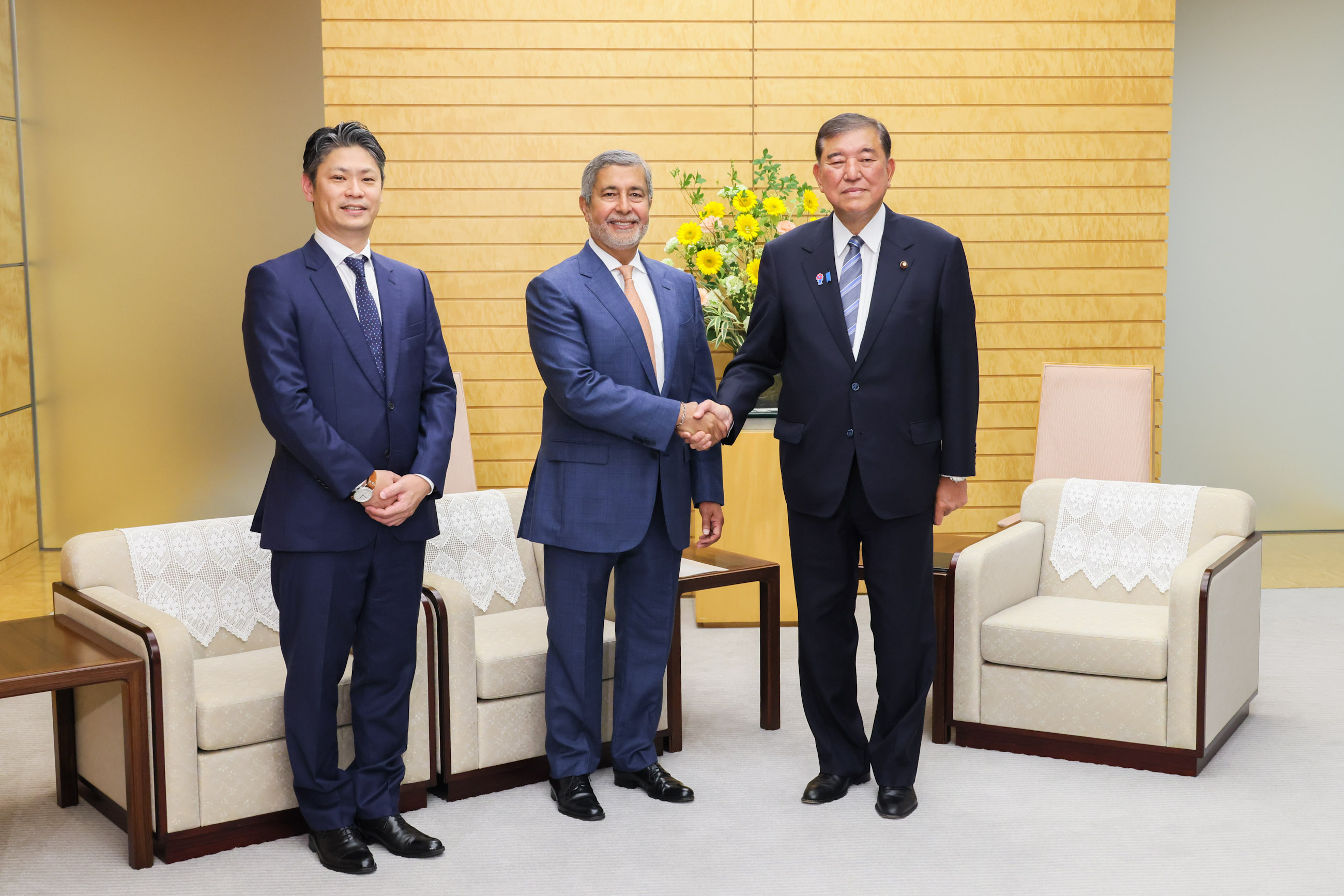 石破首相接受拜会3