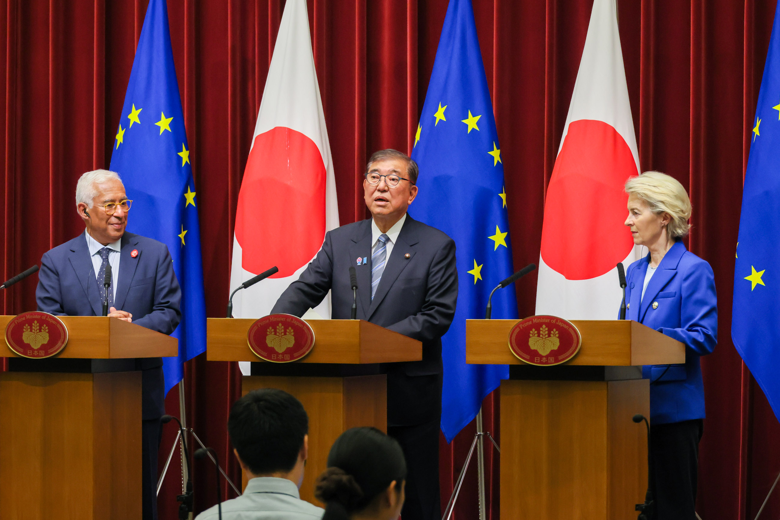 联合记者发布会7