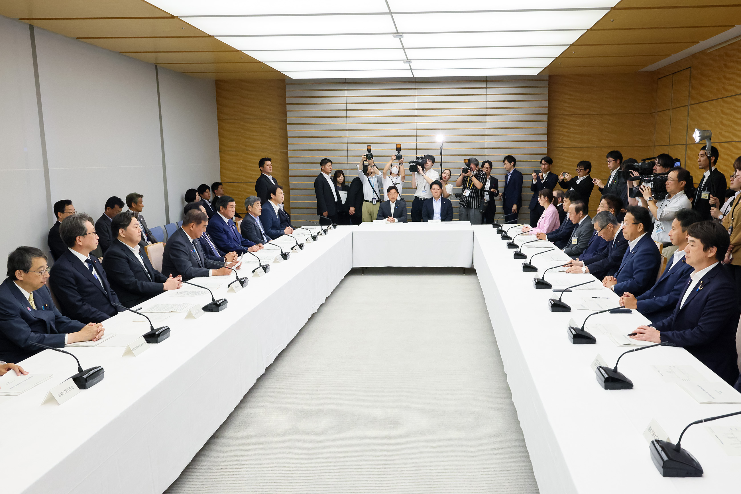 石破首相出席会议2