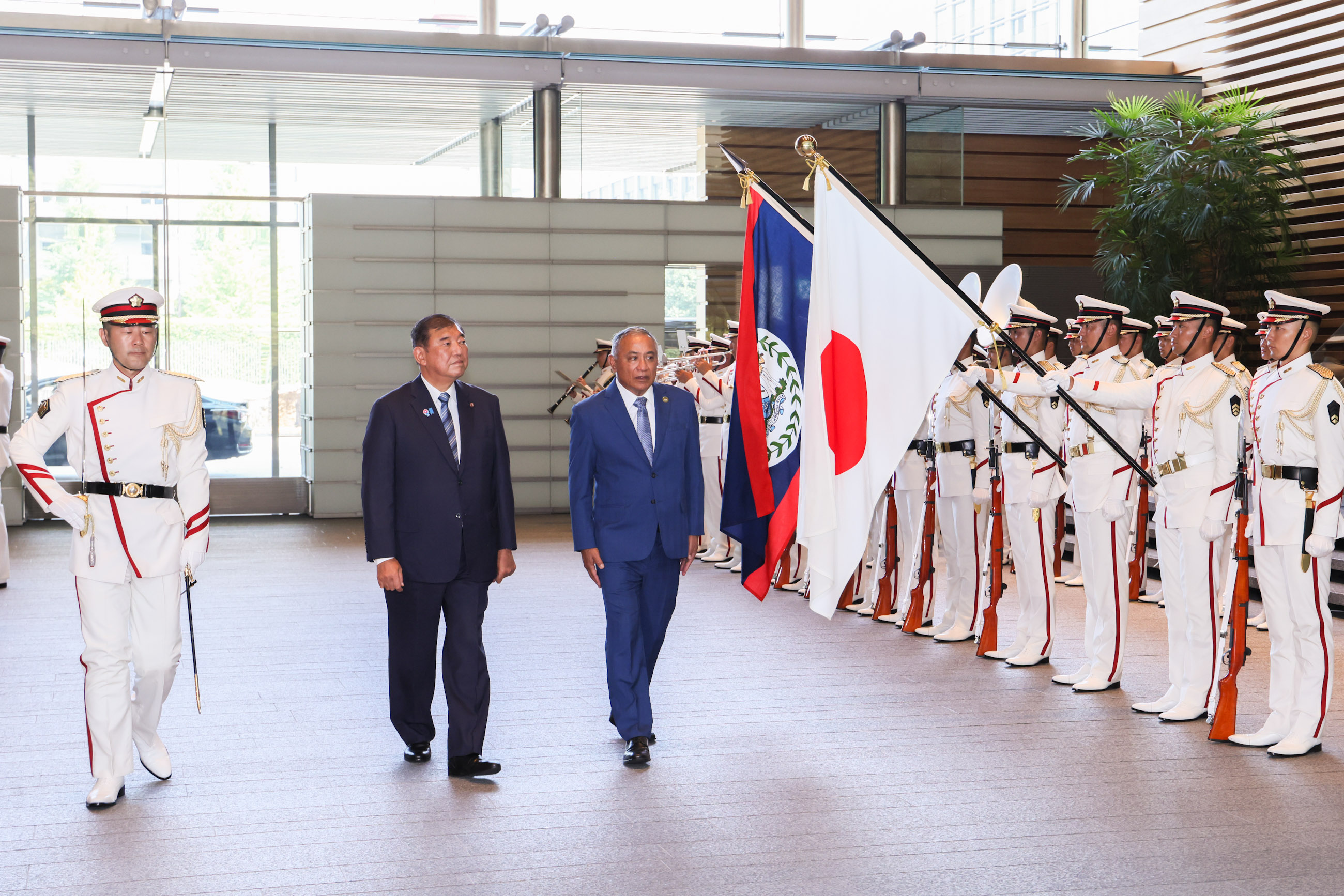 仪仗队的荣誉礼和迎宾仪式3